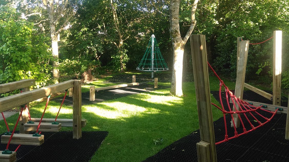 House Rollright Chipping Norton Chipping Norton: Charming 3-Bedroom House with Shared Pool, Chipping Norton