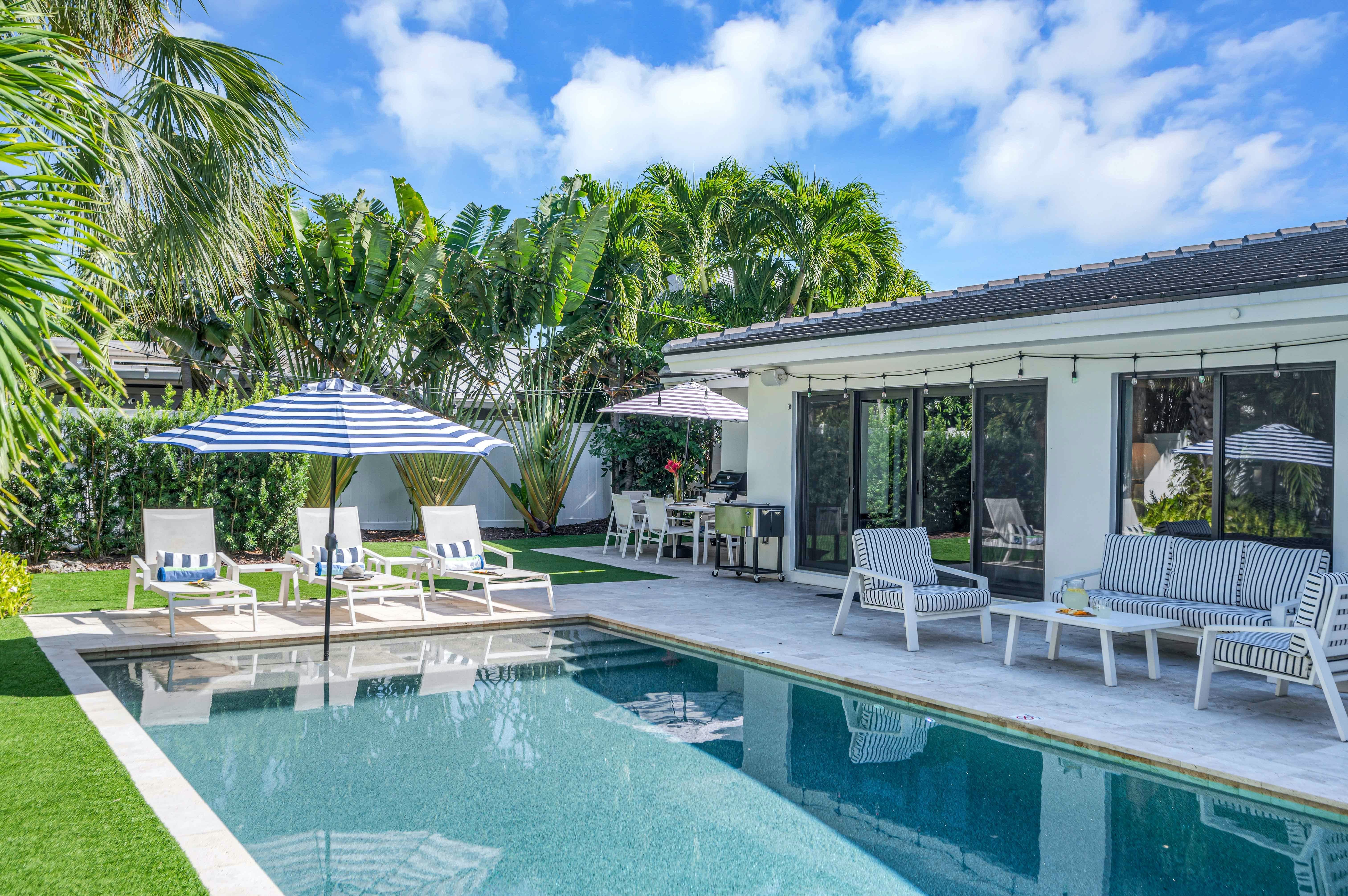 House Sabal Harbor Beach: Luxury 4-Bedroom Villa with Pool and Sea Views, Harbor Beach