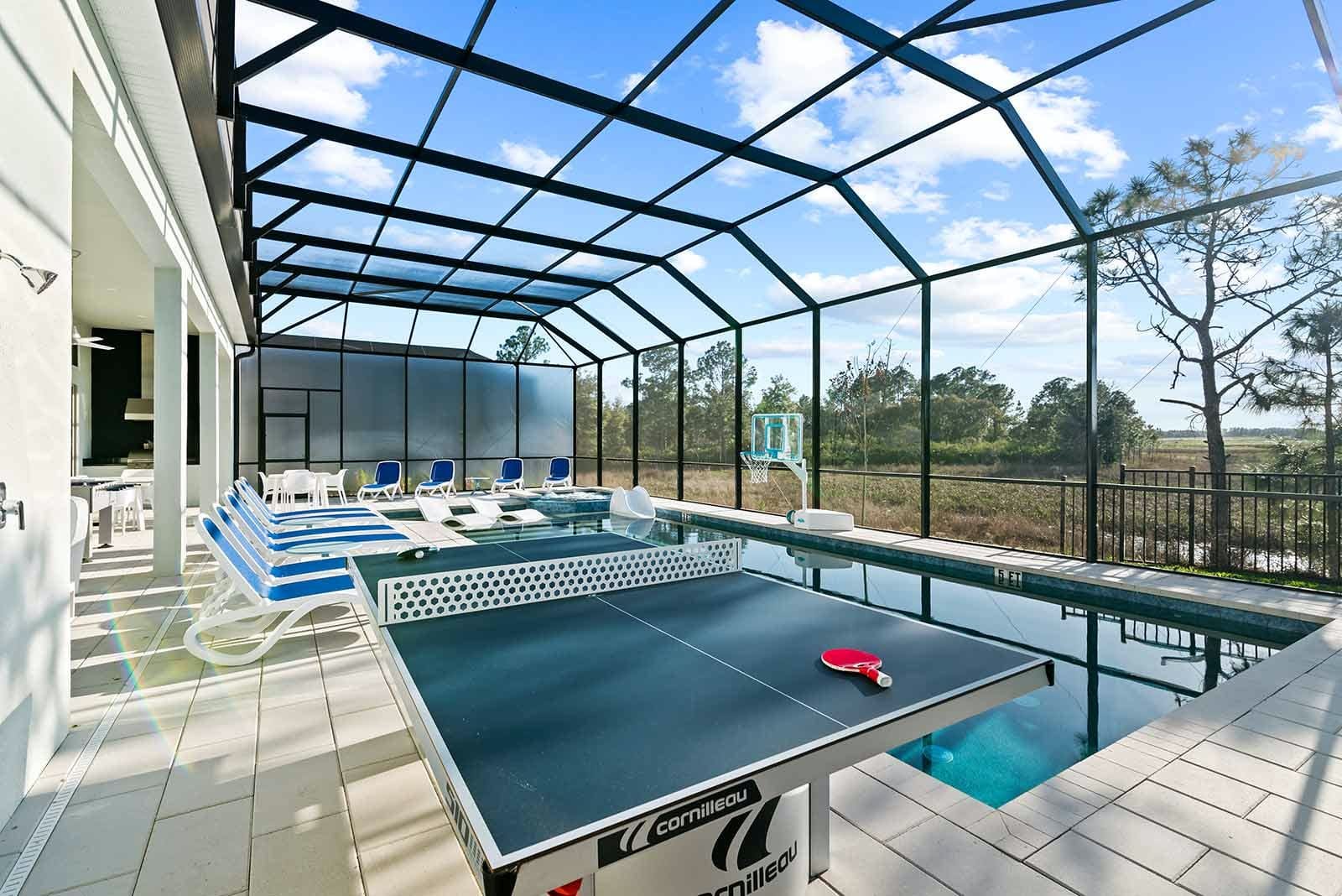 House Sabal Polk Florida 12: 12-Bedroom Luxury Villa with Pool and Gym, Polk County