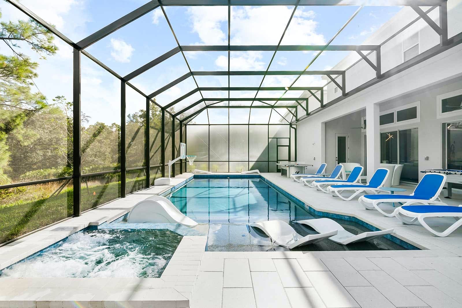 House Sabal Polk Florida 24: Spacious 11-Bedroom Apartment with Pool and Gym, Polk County