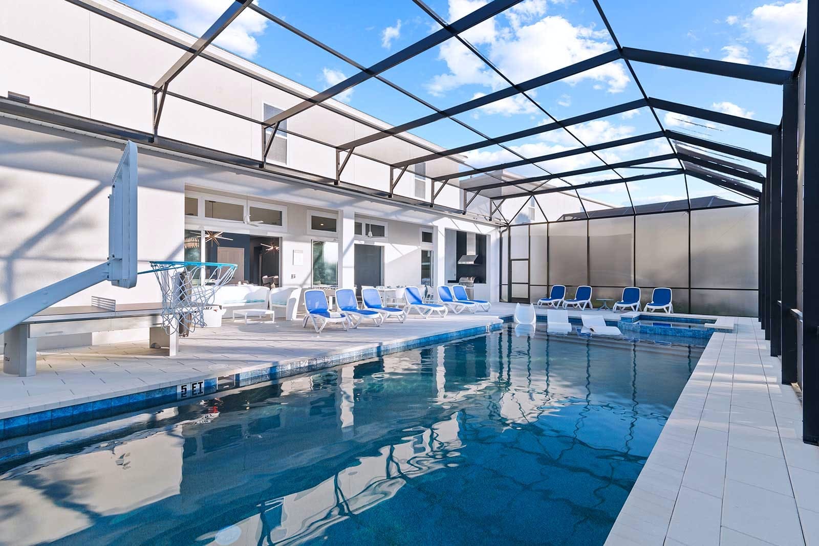 House Sabal Polk Florida 32: Luxury 11-Bedroom Villa with Pool and Gym, Polk County