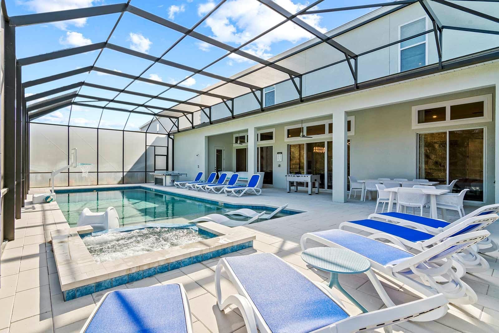 House Sabal Polk Florida 8: Luxury 11-Bedroom Villa with Pool and Seaview, Polk County