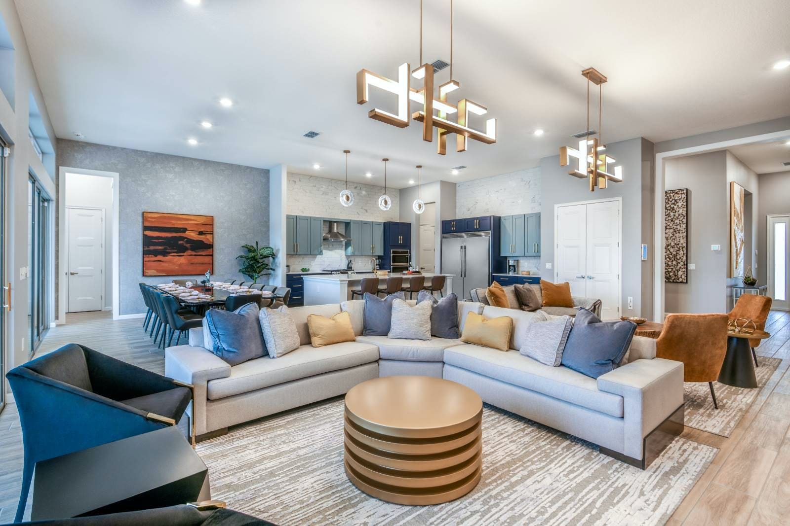 House Sabal PolkCounty Florida 3: Luxurious 12-Bedroom House with Pool and Tennis Court, Polk County