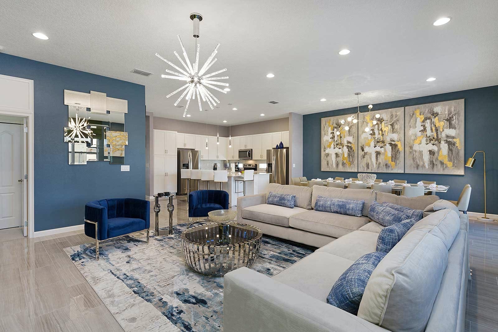 House Sabal Ridge Florida: Expansive 10-Bedroom House with Pool and Tennis Court, Polk County