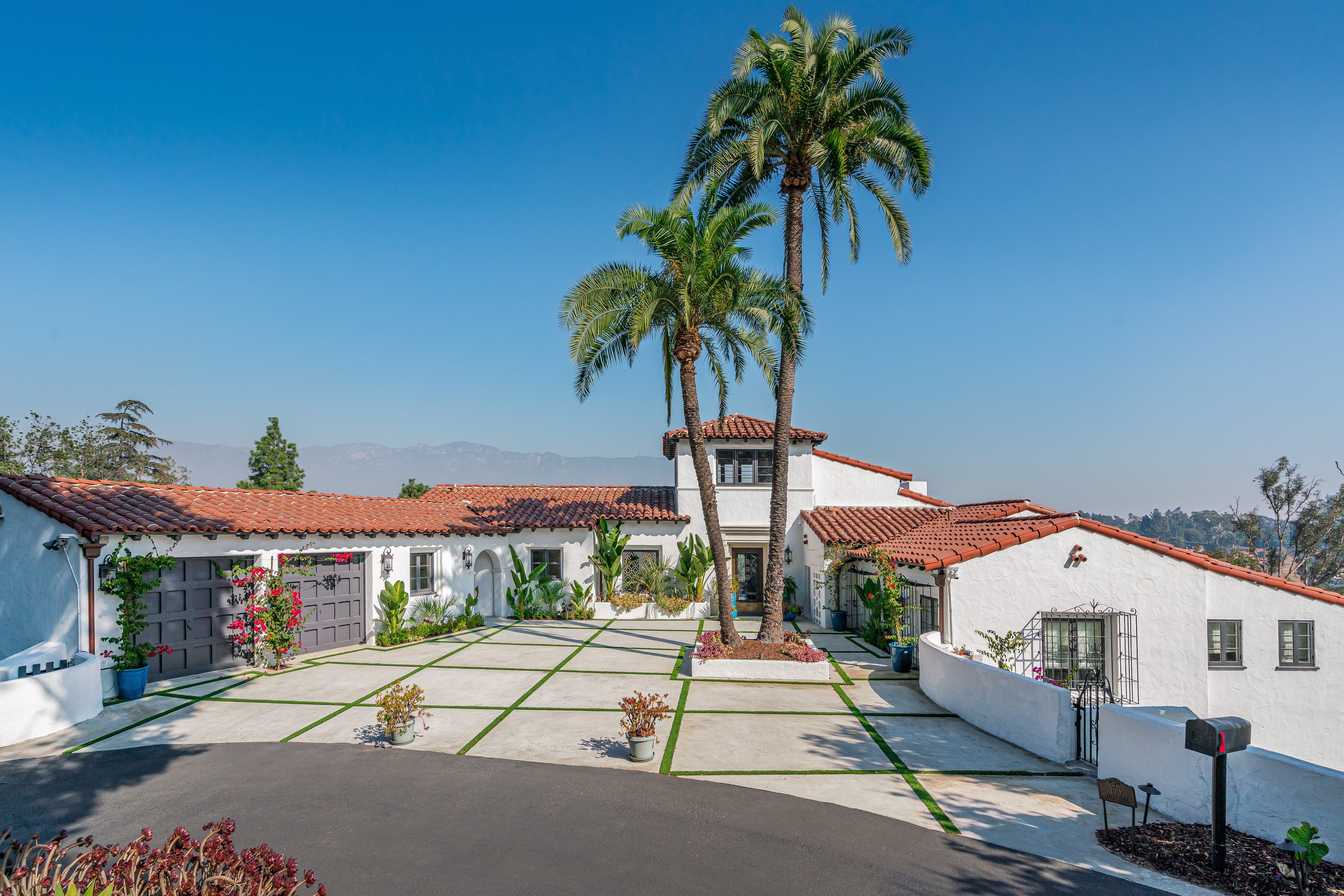 House SanRafael Pasadena: Luxury 3-Bedroom Apartment with Hot Tub, Pasadena