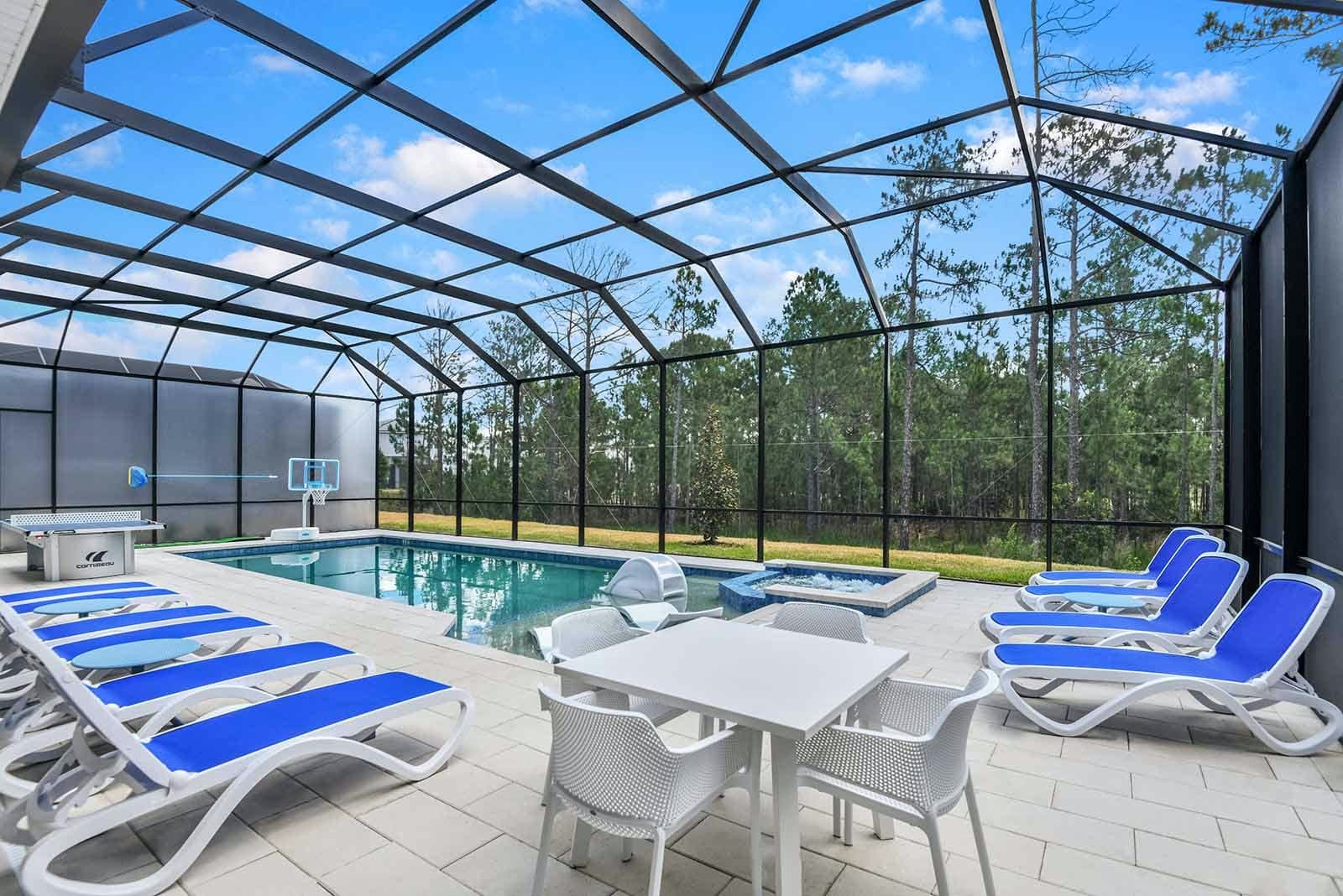 House Sawgrass Davenport: 11-Bedroom Luxury Villa with Pool and Gym, Polk County, Florida