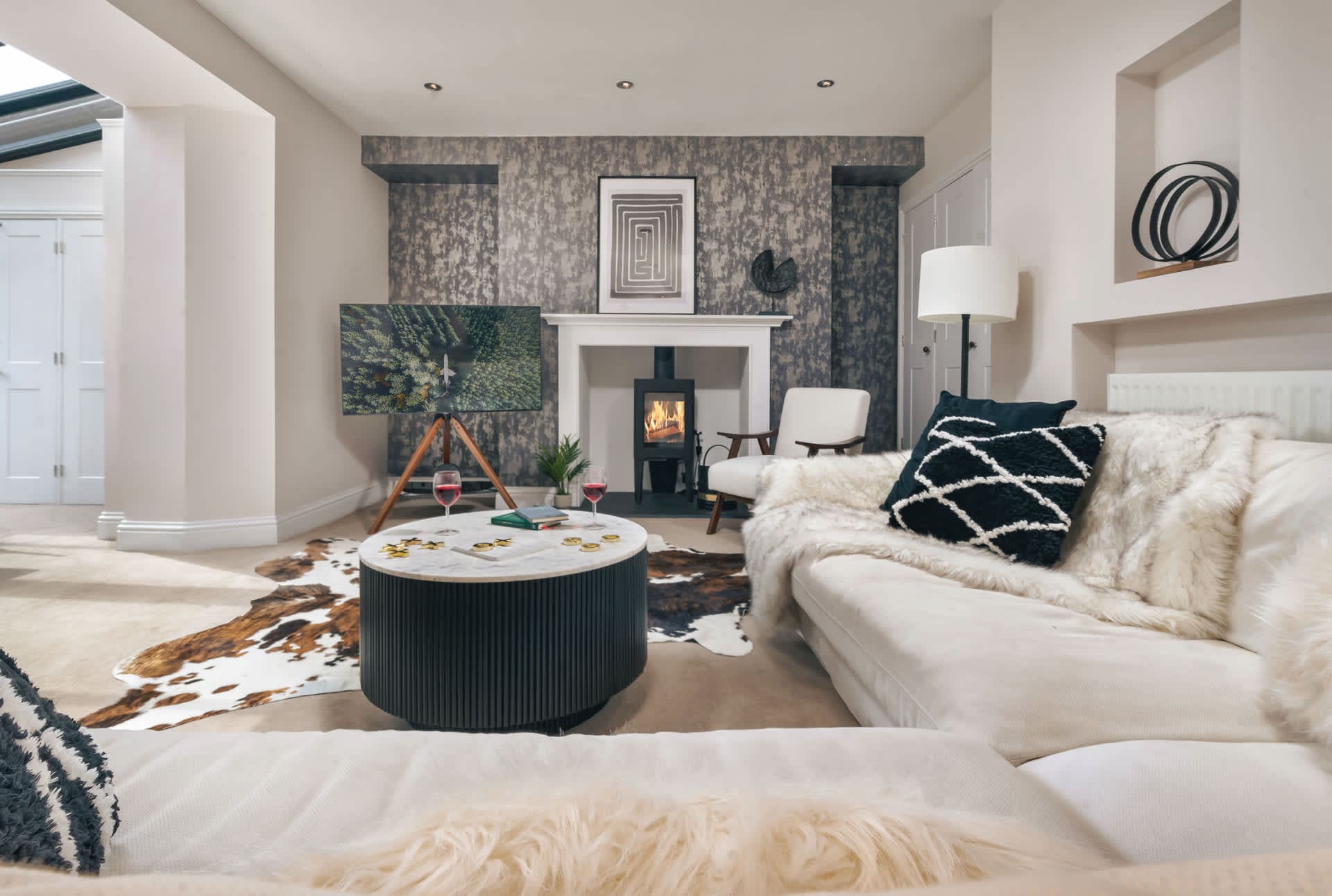 House Scafell Windermere: Luxury 8-Bedroom Townhouse with Hot Tub, Lake District