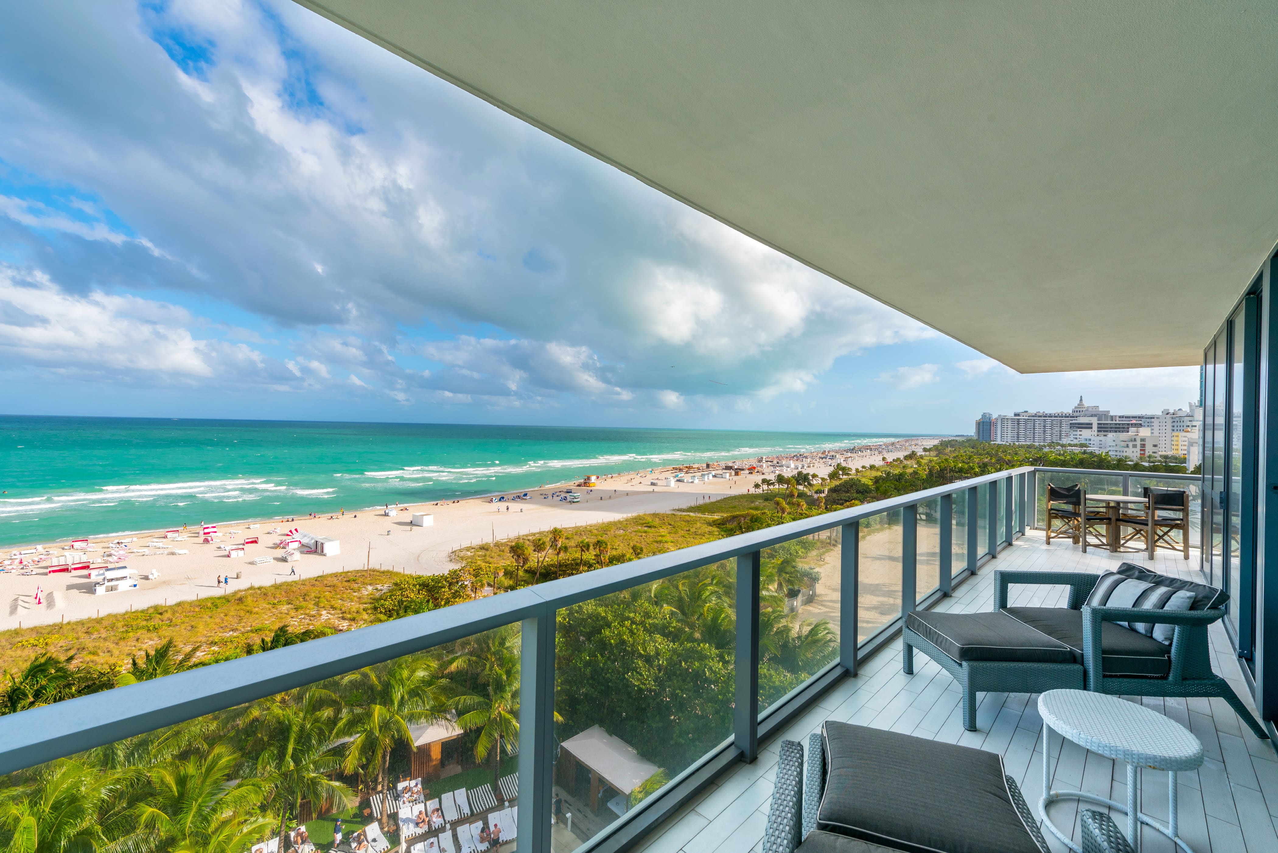 House Seagrape Miami: Luxury 3-Bedroom Apartment with Seaview and Pool, Miami Beach