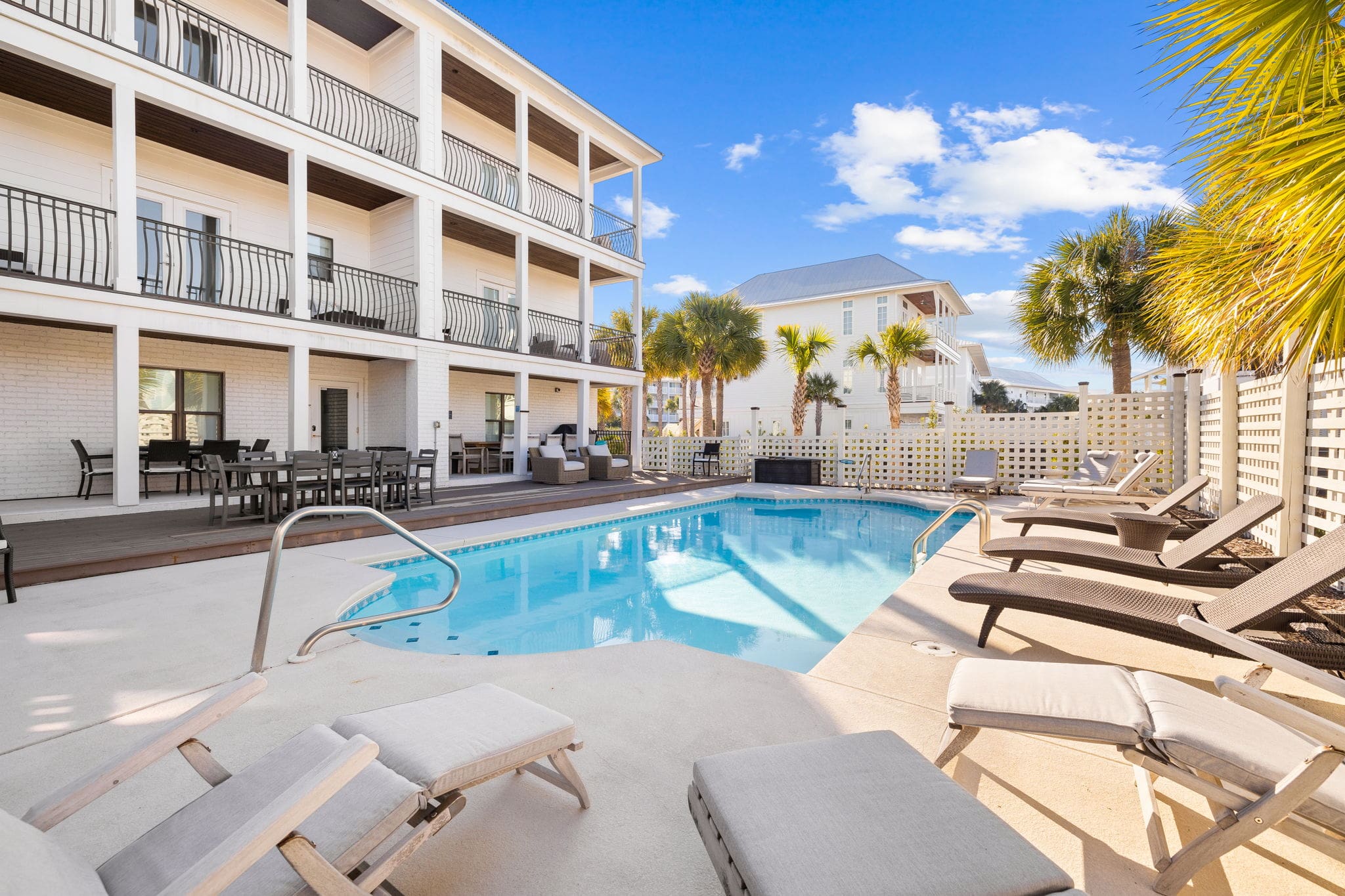 House SeaStar Santa Rosa: Luxury 4-Bedroom Villa with Stunning Sea Views, Walton County