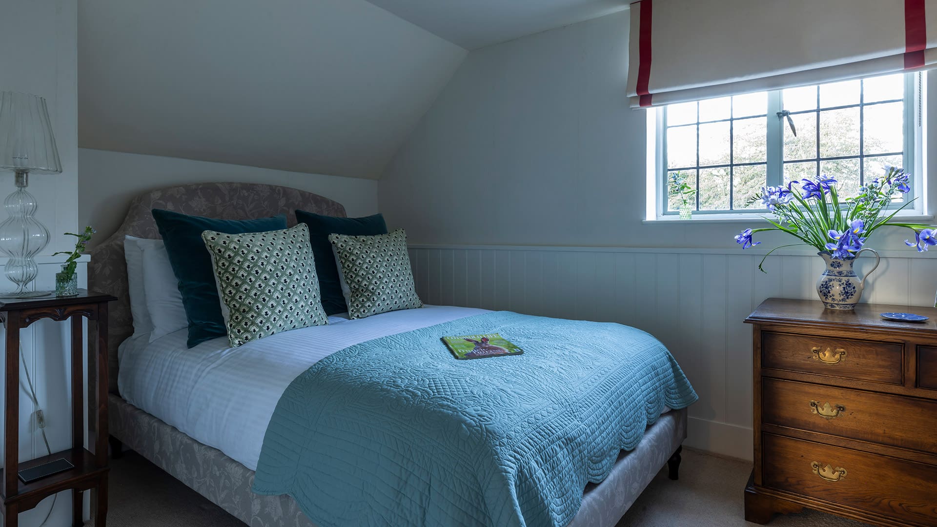 House Slaughter Gloucestershire: Luxury 5-Bedroom House with Village Views, The Cotswolds