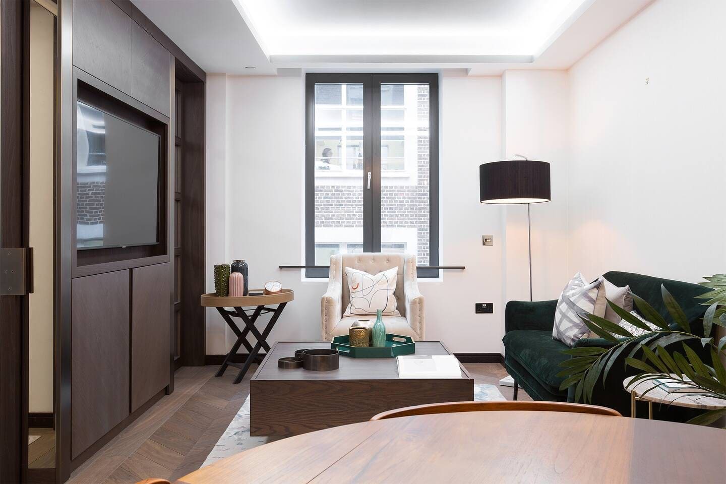 House Soho Square: Elegant 1-Bedroom Apartment with Air-Con, Soho