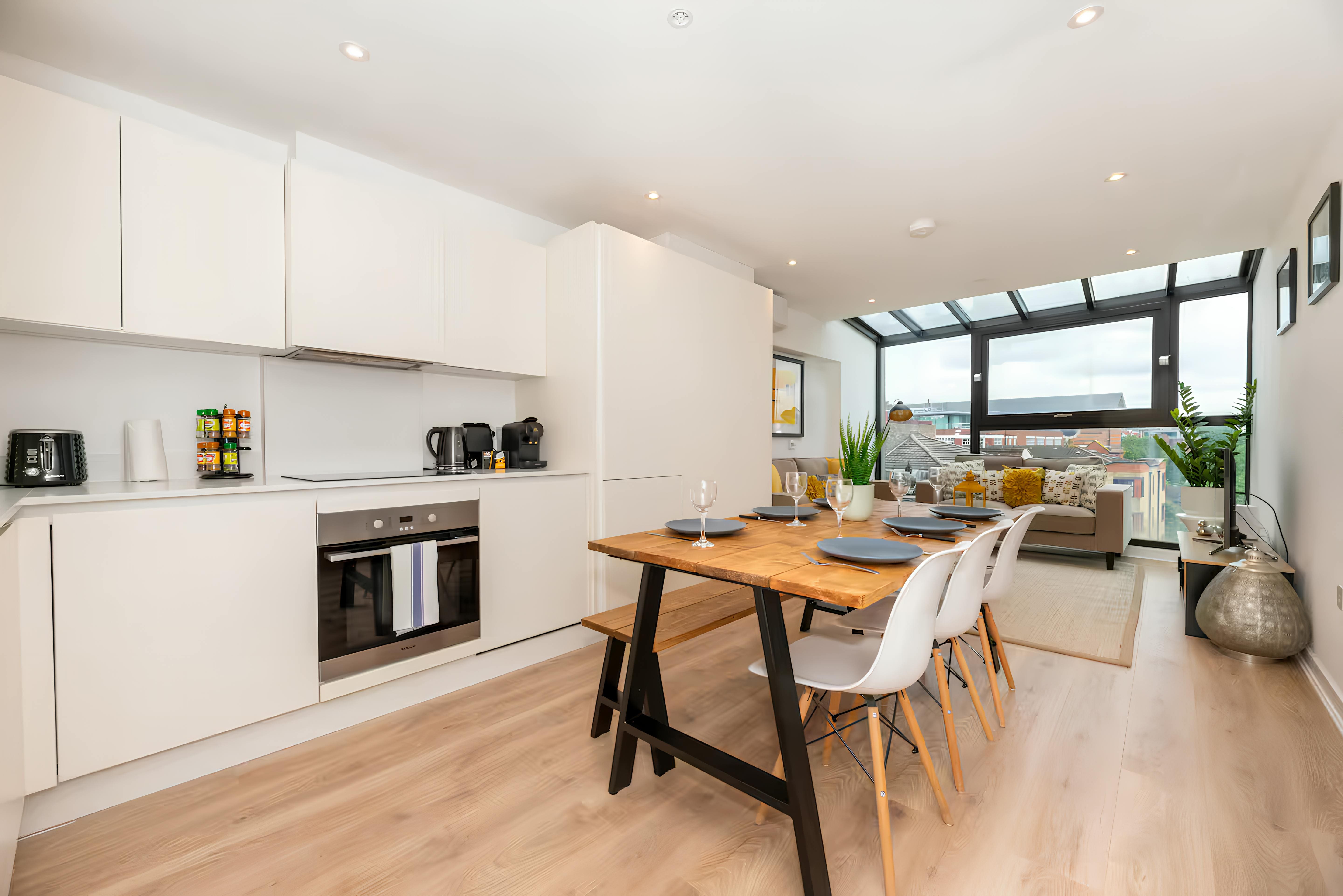 House Spa Fields: 3-Bedroom Luxury Townhouse with Air-Con, Clerkenwell