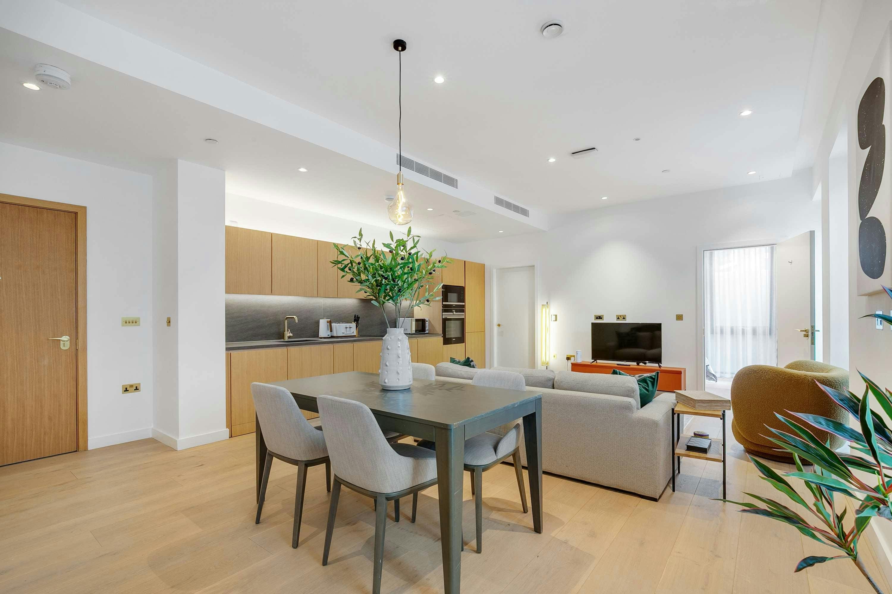 House St Pancras Kings Cross: Luxury 3-Bedroom Apartment with Family-Friendly Features, Kings Cross