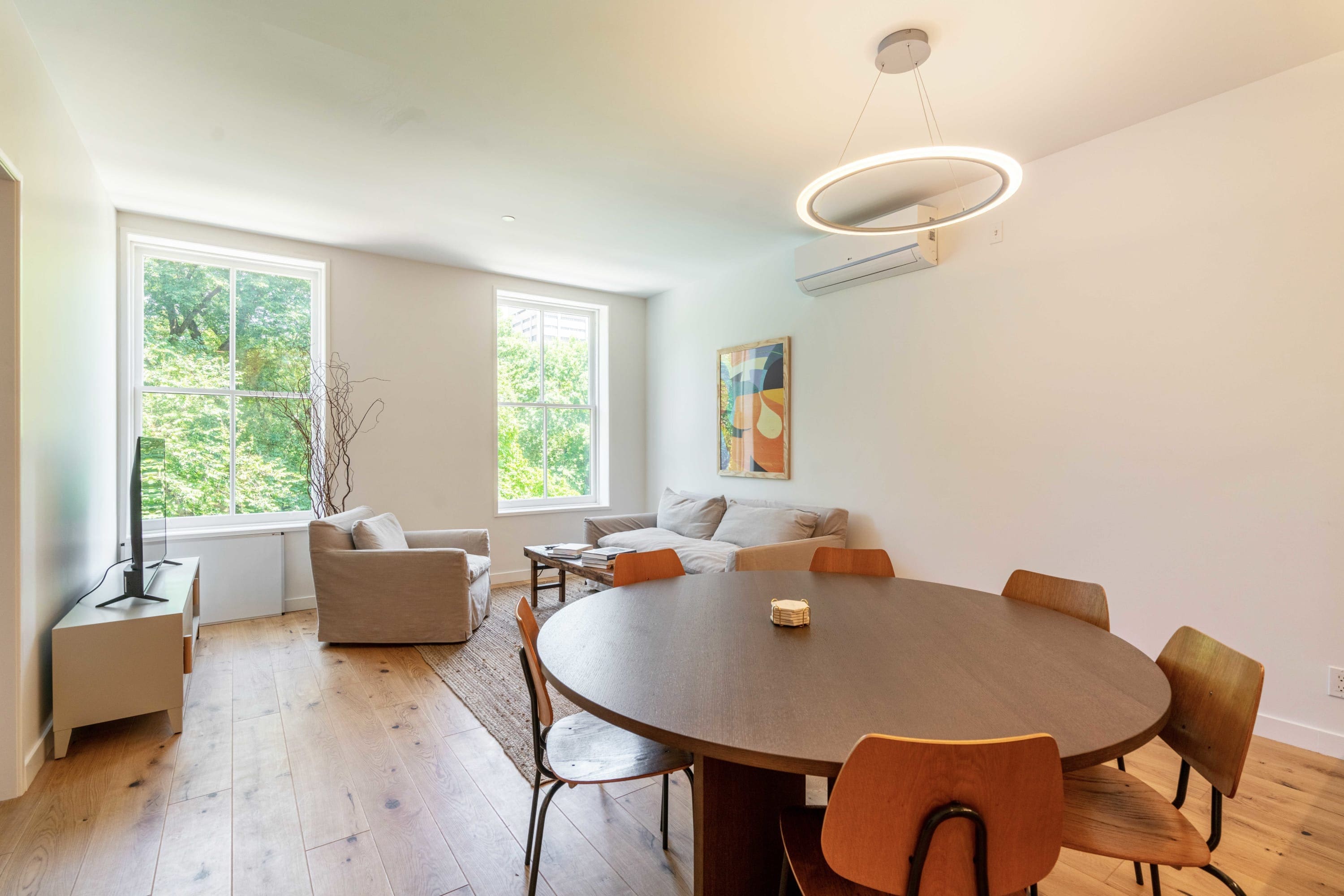 House Stuyvesant Gramercy: Spacious 3-Bedroom Apartment with Family-Friendly Features, Gramercy Park