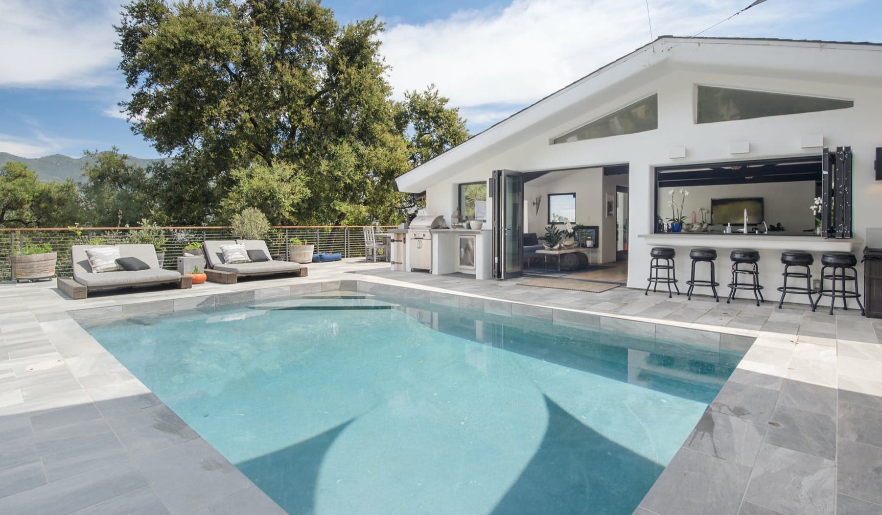 House Sycamore Malibu Inland Malibu 2: Luxury 2-Bedroom House with Hot Tub and Pool, Inland Malibu