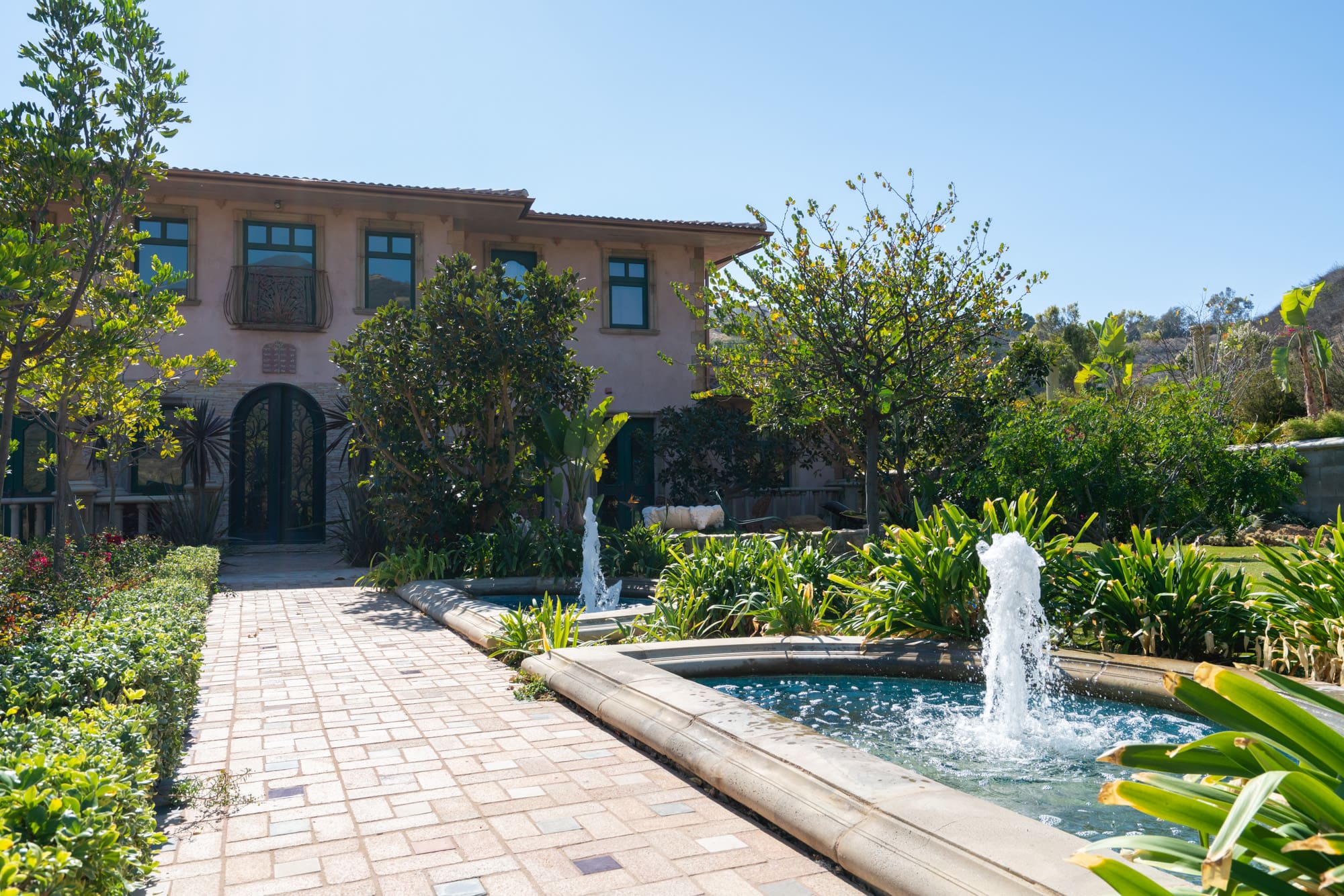 House Sycamore Malibu Inland Malibu 4: Spacious 7-Bedroom Villa with Pool and Sea Views, Inland Malibu