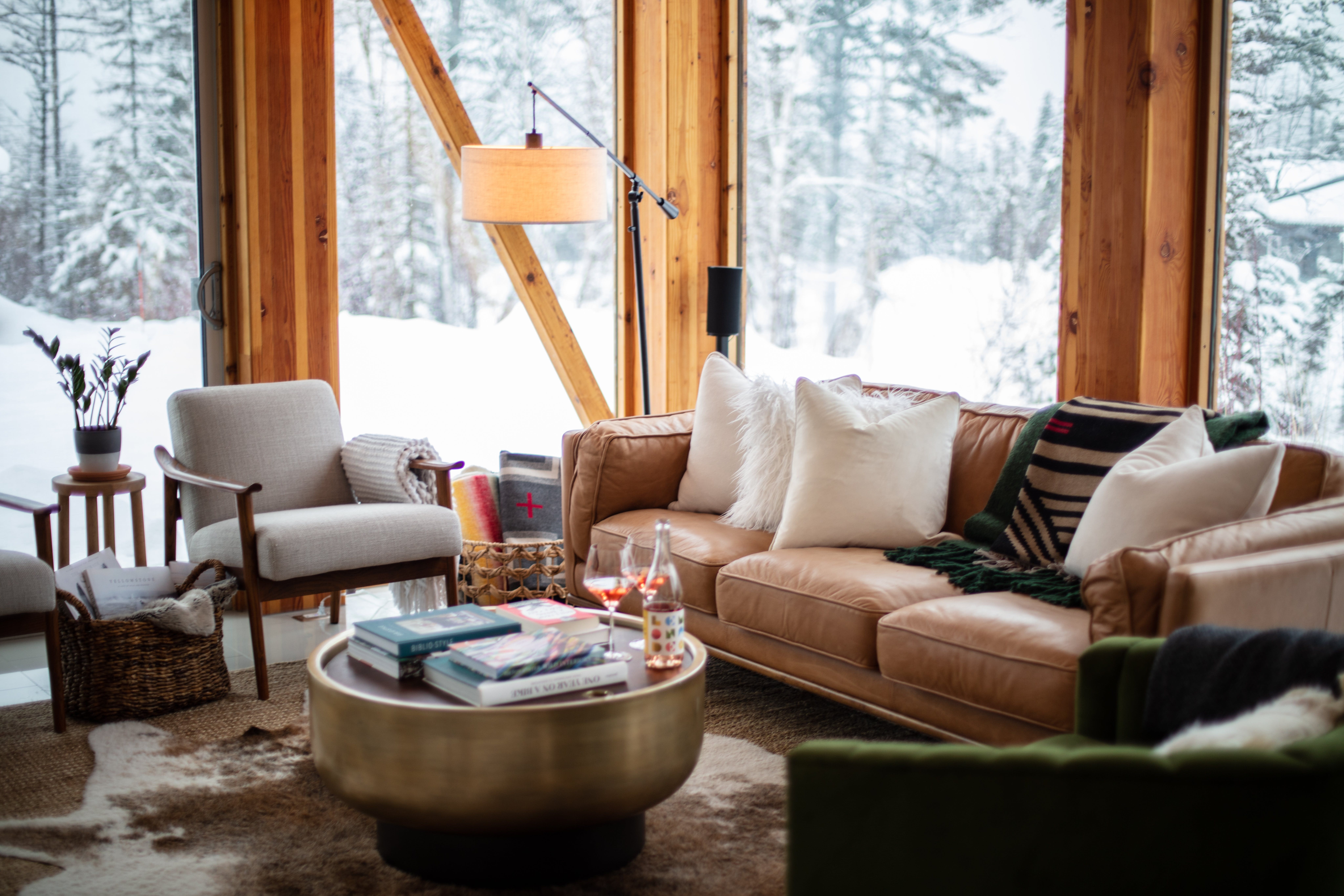 House Tamarack Martin: 3-Bedroom Luxury Apartment with Hot Tub, Flathead County