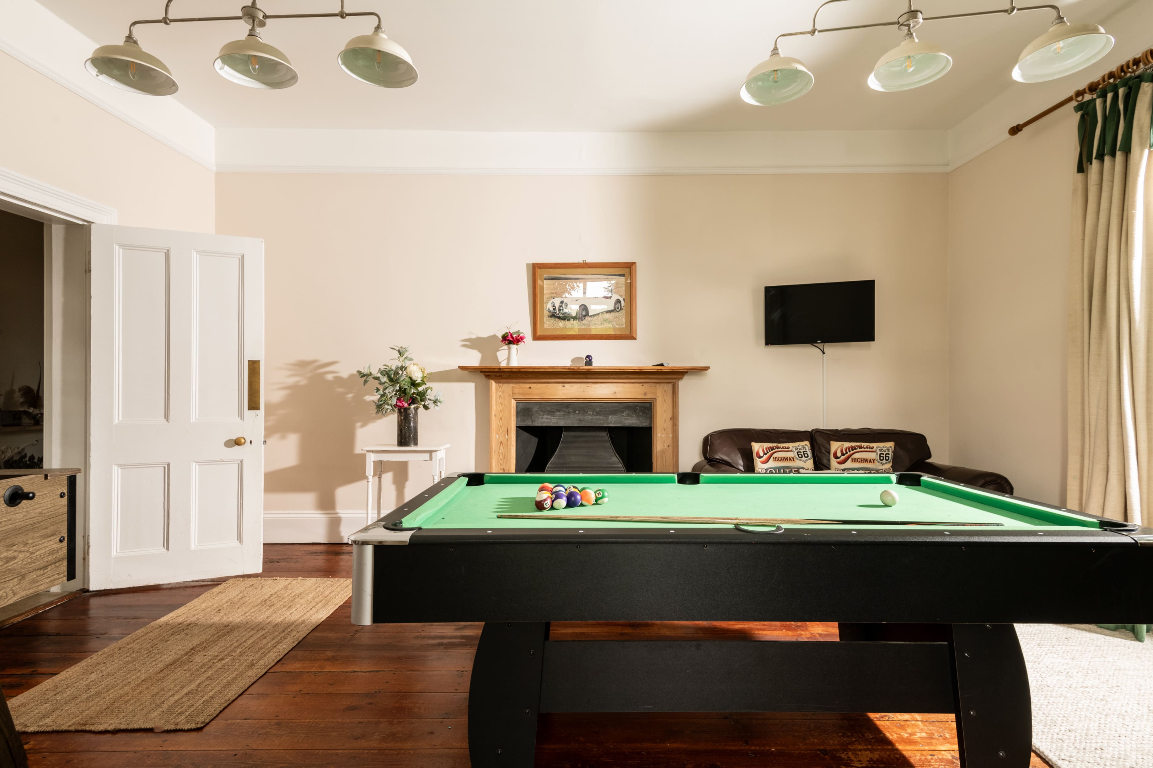 House Tarrant Blandford: 8-Bedroom Luxury Apartment with Pool and Tennis Court, Dorset