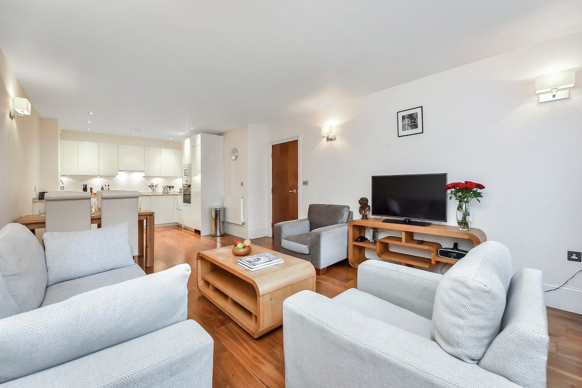 House Tavistock Bloomsbury Bloomsbury 3: Charming 2-Bedroom Apartment with Family-Friendly Features, Bloomsbury