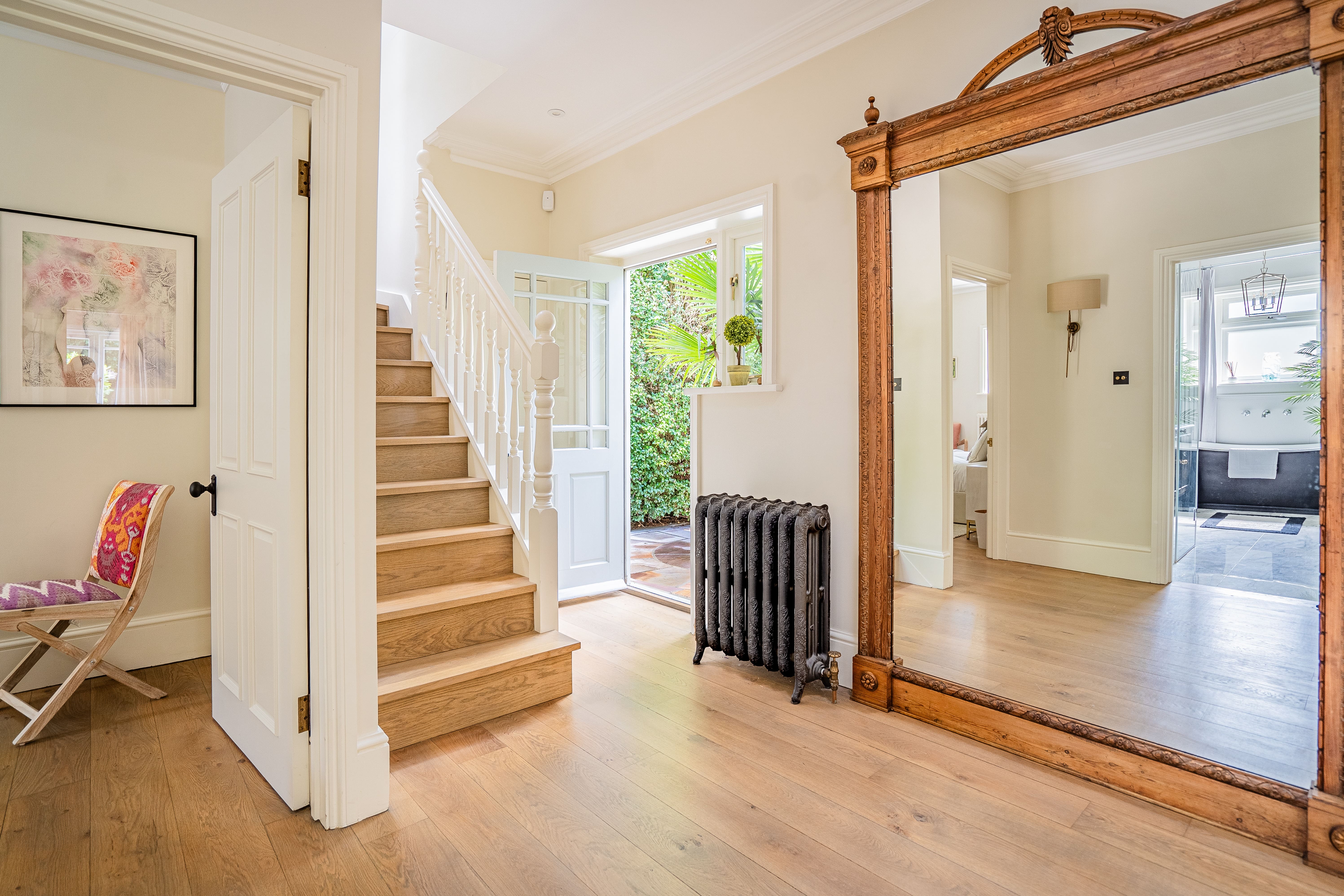 House Thames Windsor Windsor: Elegant 5-Bedroom Townhouse for Families, Windsor