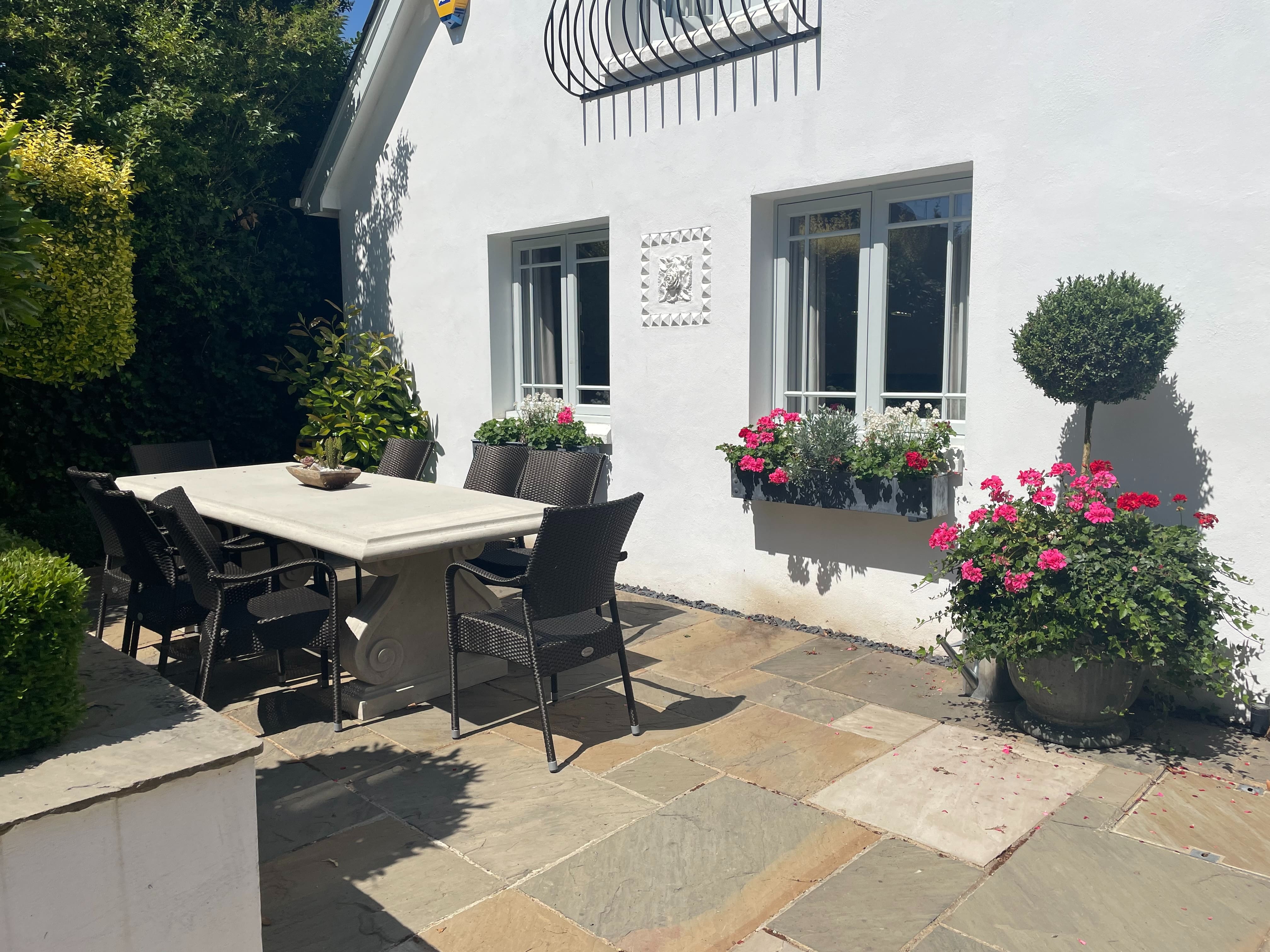 House Thames Windsor Windsor: Elegant 5-Bedroom Townhouse for Families, Windsor