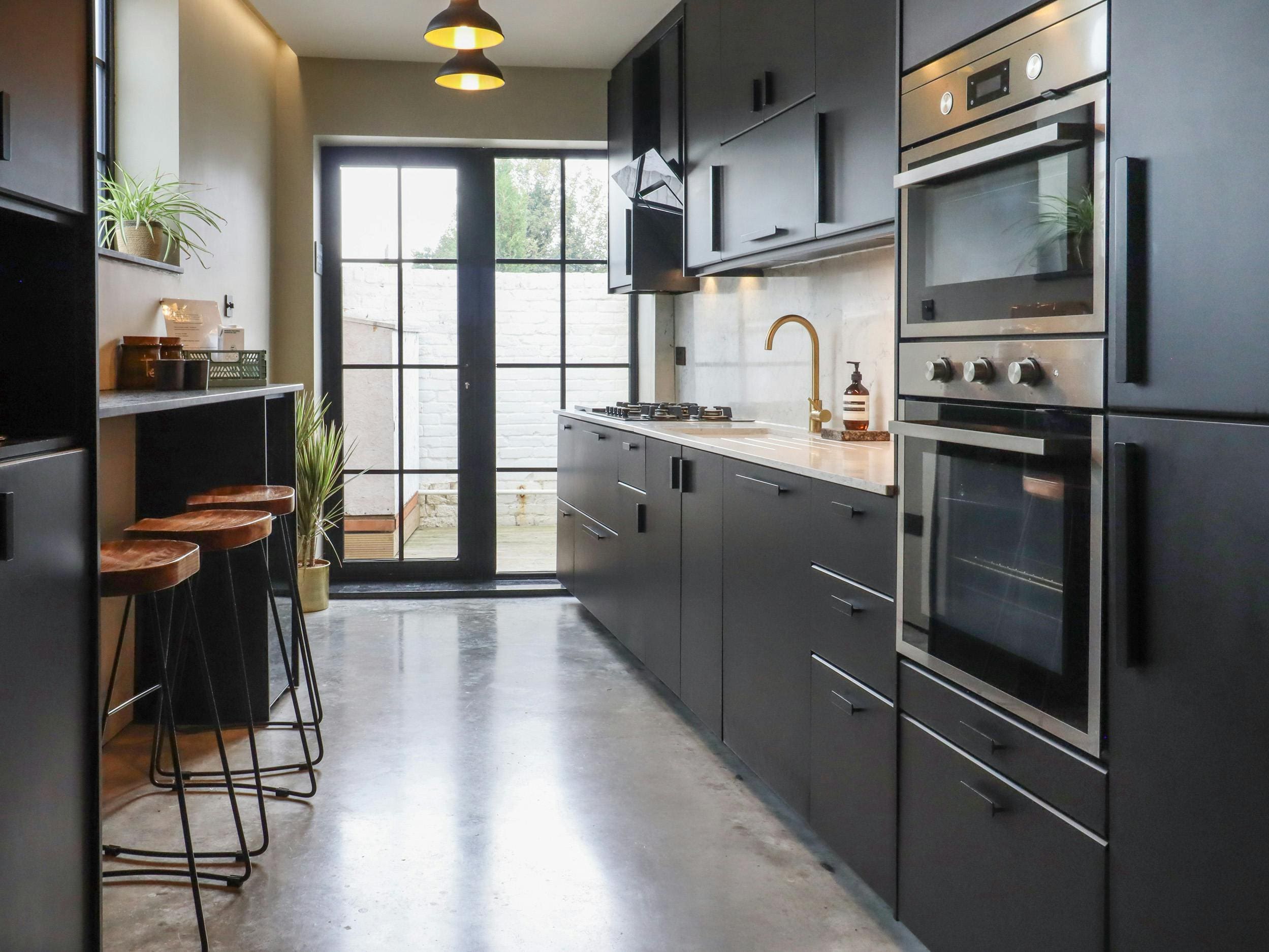 House Thanet Margate: Luxury 2-Bedroom Villa with Rooftop Terrace and Sea Views, Margate