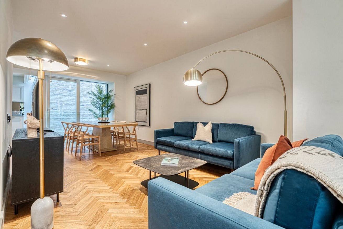 House Thorney Westminster: Elegant 3-Bedroom Apartment with Air-Con, Westminster