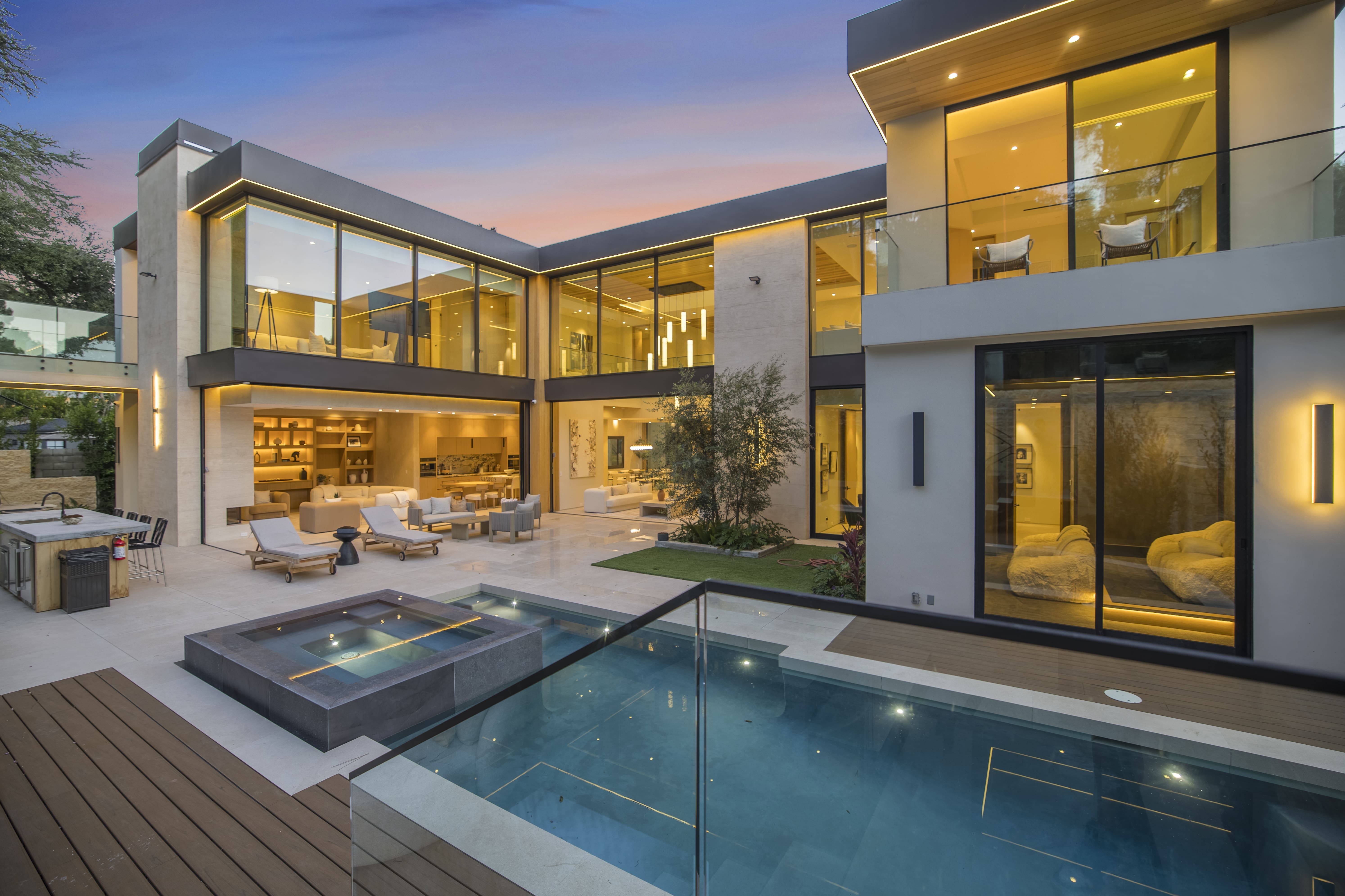 House Topanga Beverly: Luxury 5-Bedroom House with Pool and Hot Tub, Beverly Crest