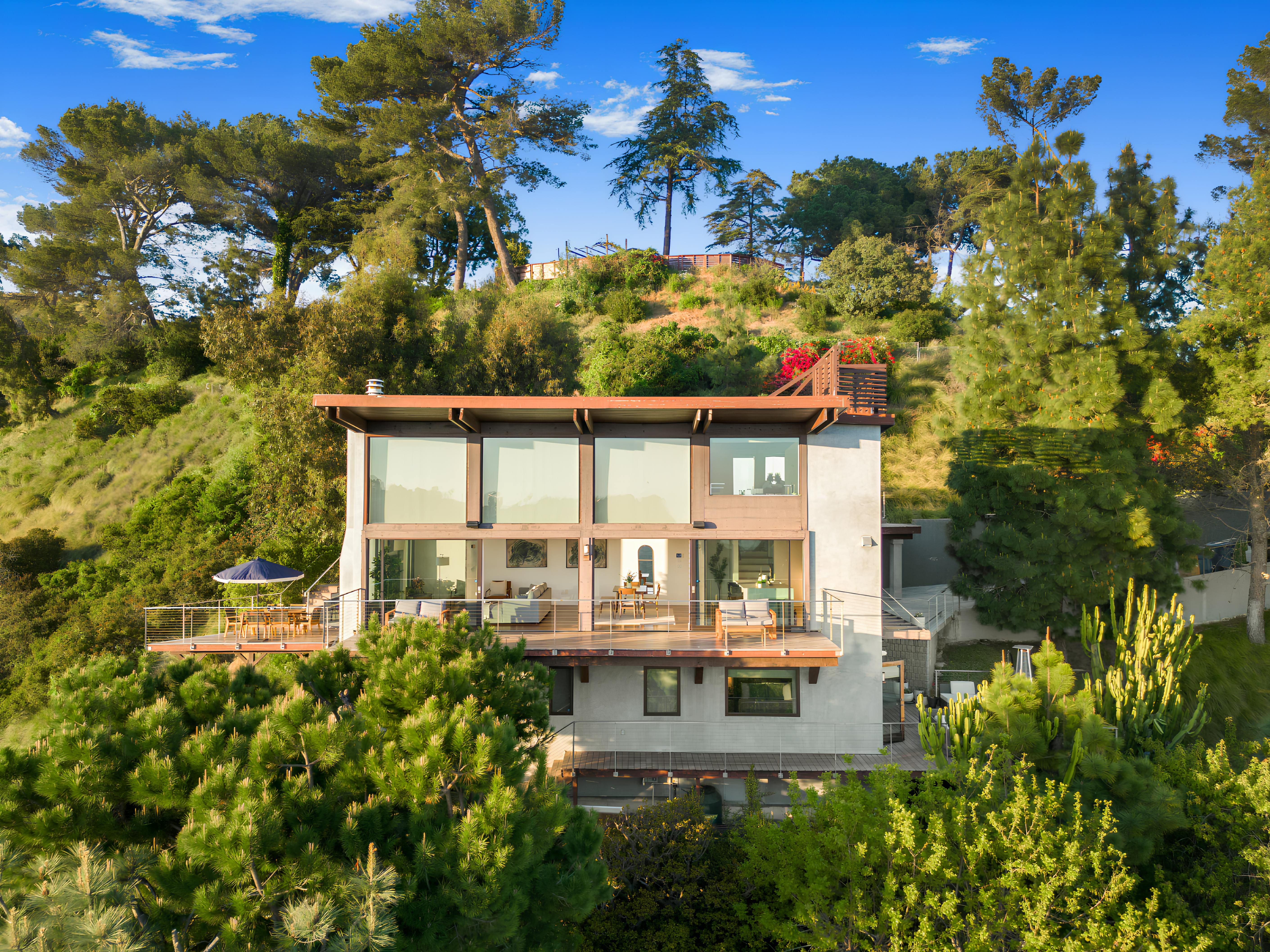 House Topanga BeverlyCrest: Luxury 4-Bedroom Villa with Hot Tub, Beverly Crest