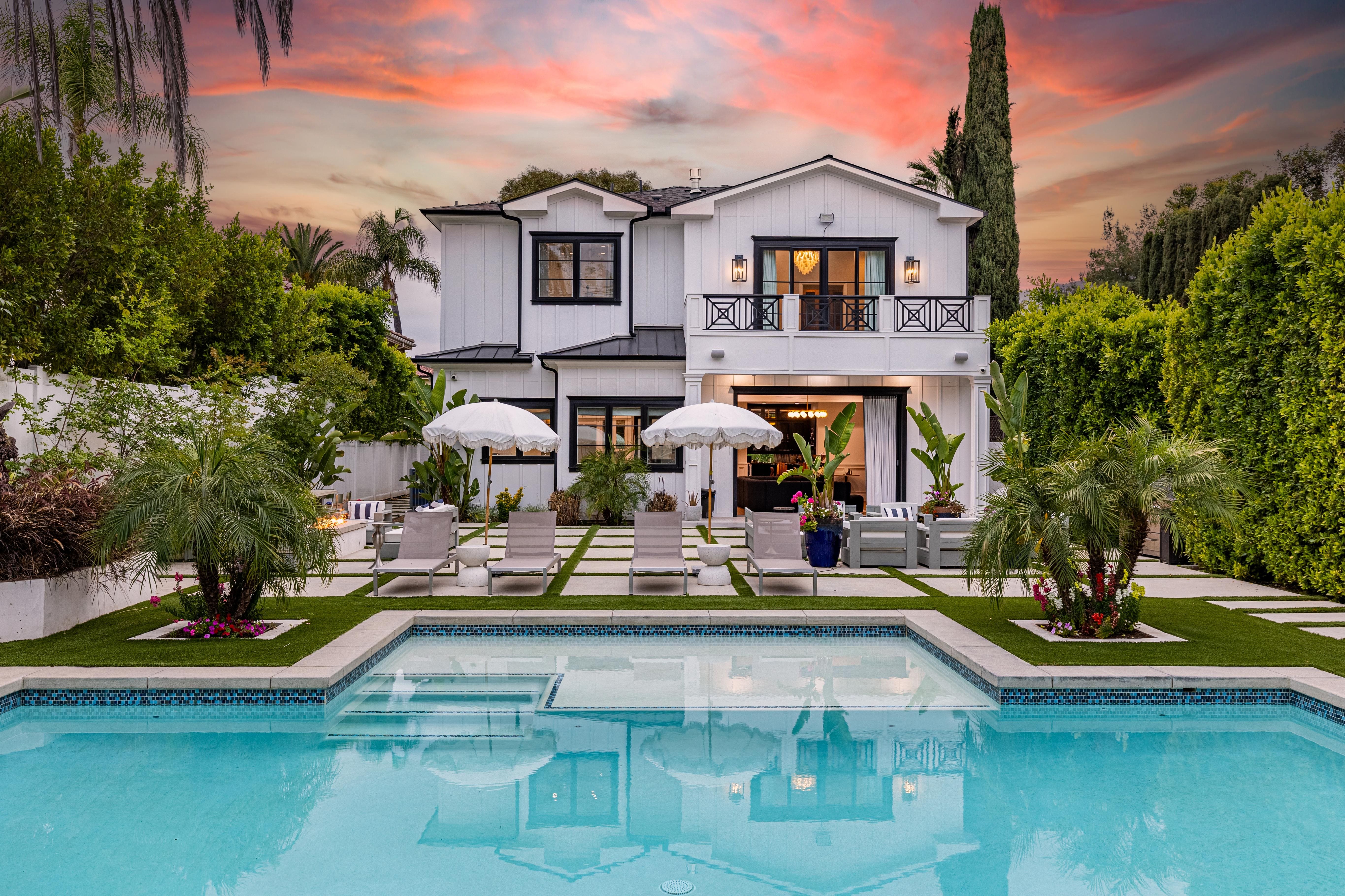 House Topanga Encino: Luxury 4-Bedroom House with Pool, Encino