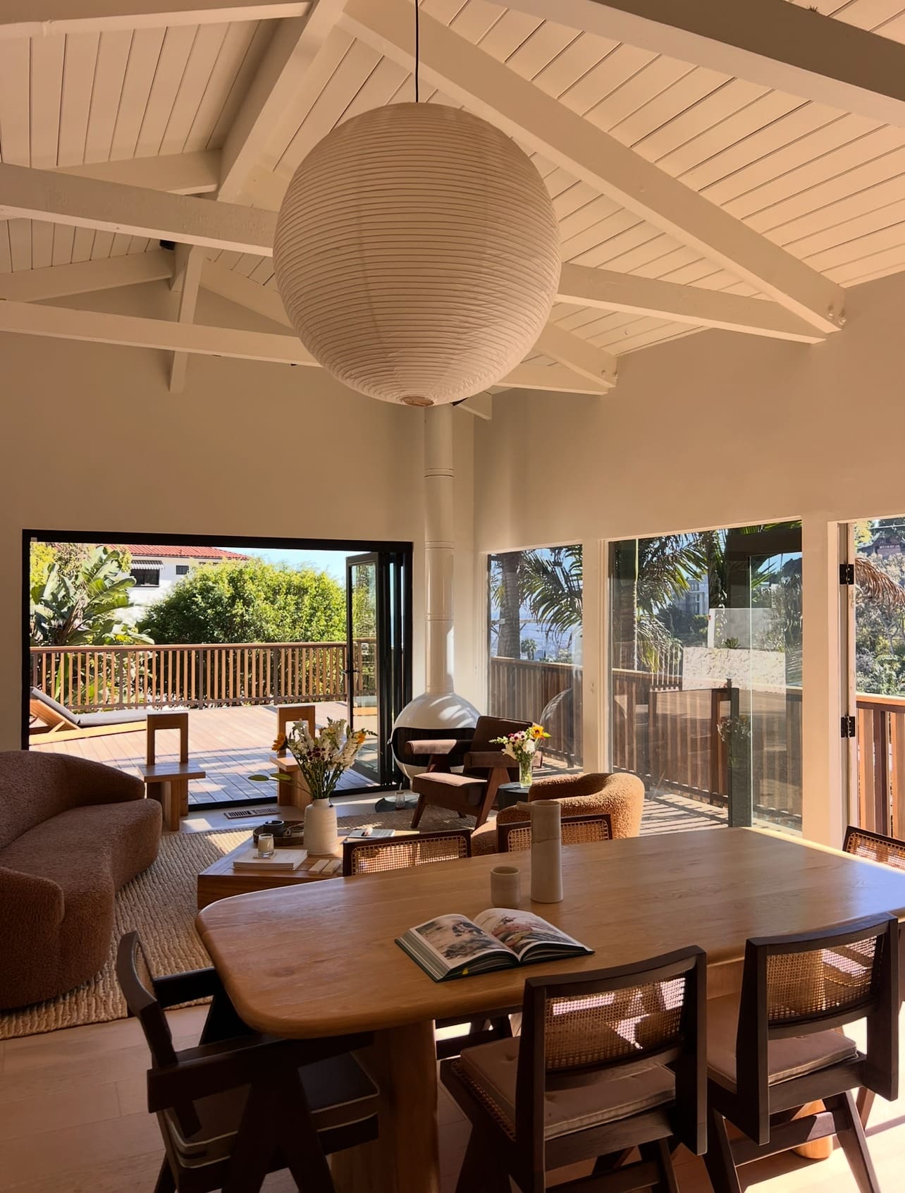 House Topanga Laurel: Luxury 2-Bedroom Villa with Stunning Views, Laurel Canyon