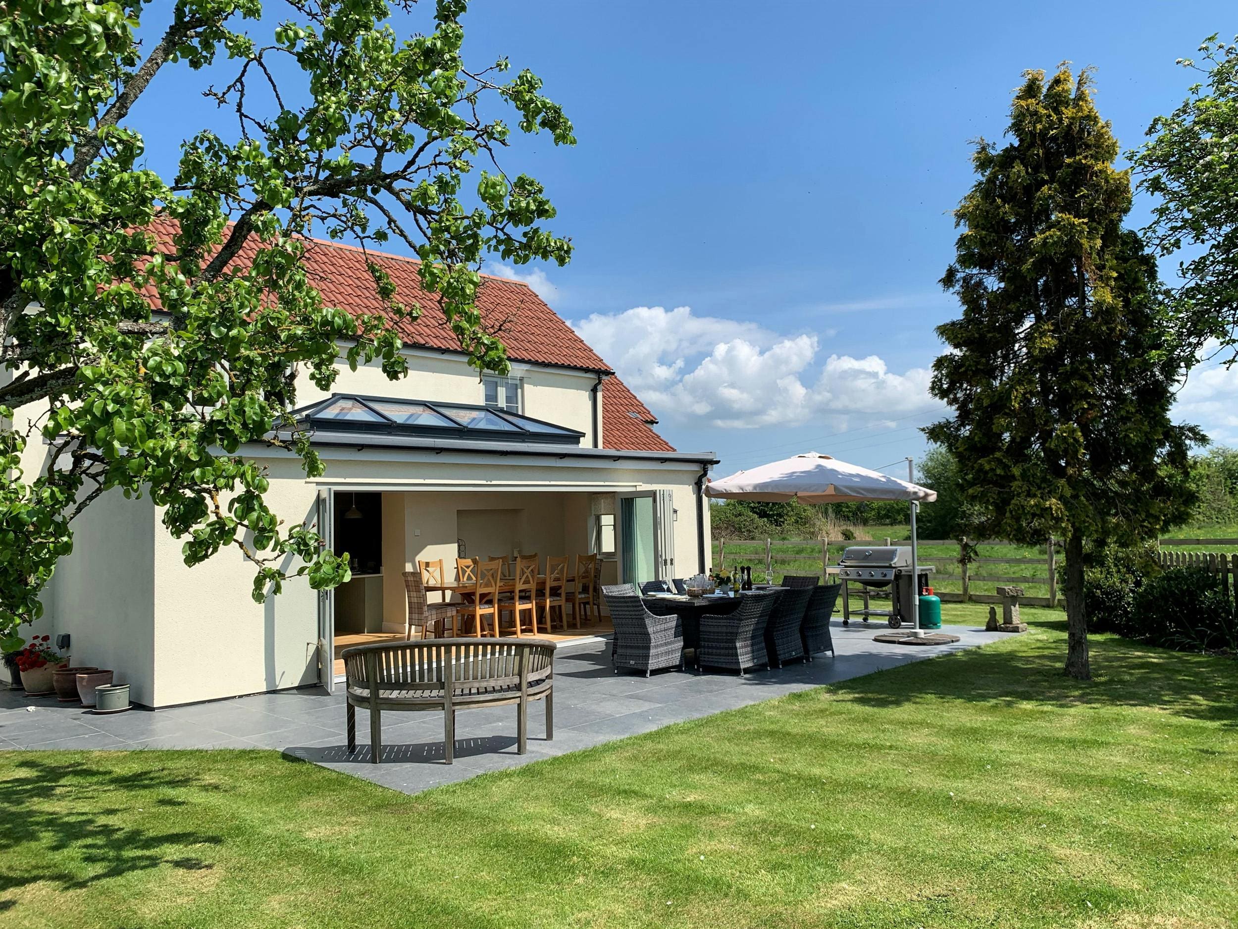 House Tor Glastonbury: Charming 4-Bedroom House with Seaview Near Somerset Coast