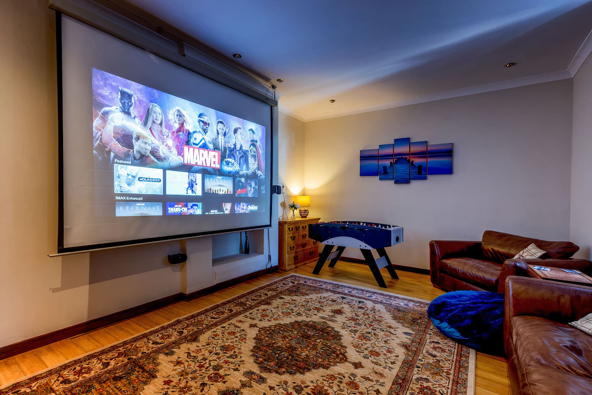 House Tormohun Torquay: Spacious 6-Bedroom Apartment with Hot Tub and Seaview, Torquay