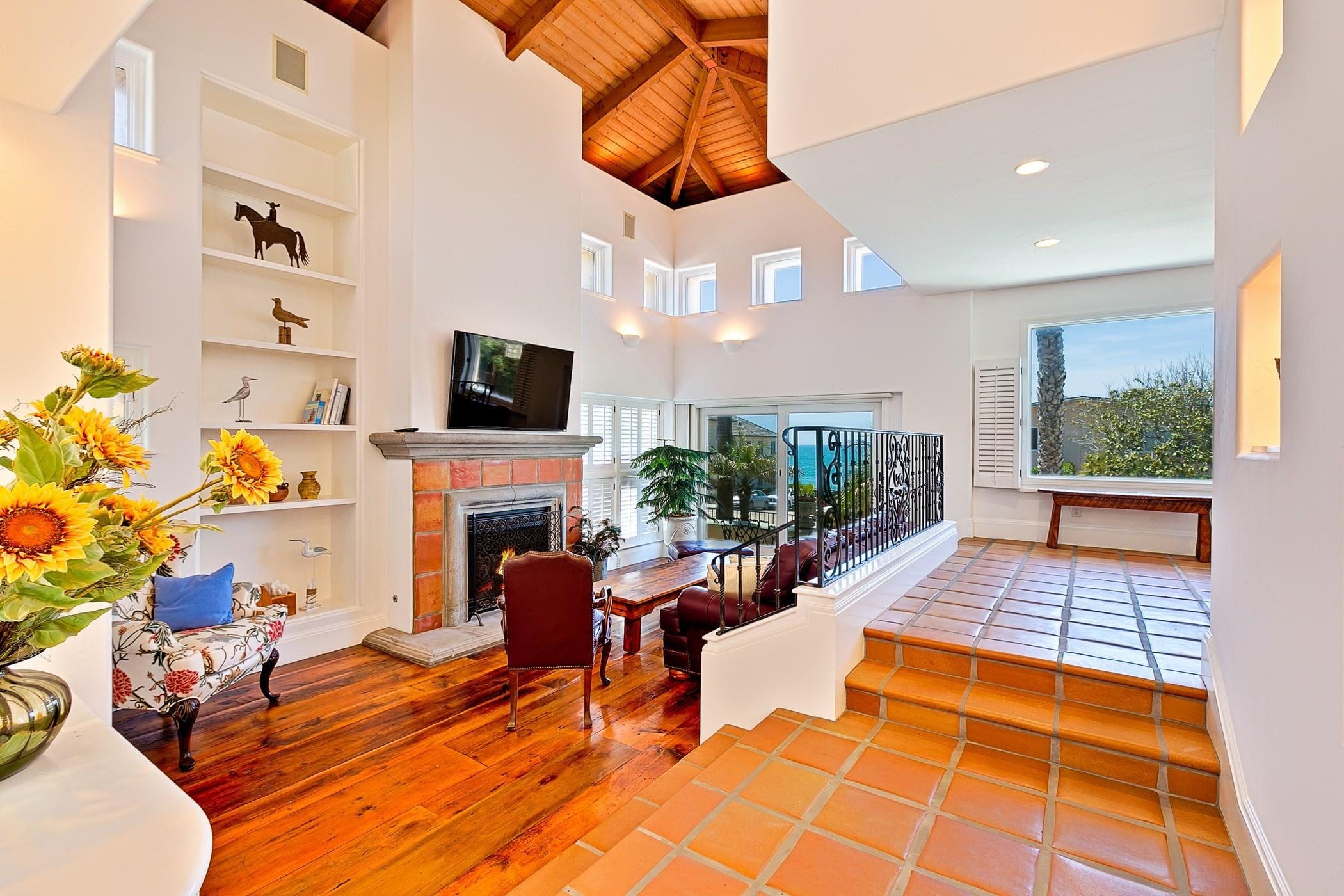 House Torrey La Jolla La Jolla: Luxury 3-Bedroom Beachfront Apartment with Ocean Views, La Jolla