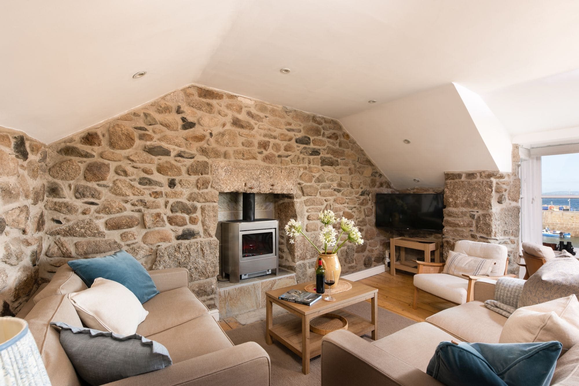 House Tregonning Mousehole: Charming 2-Bedroom Apartment with Sea Views in Mousehole Cornwall