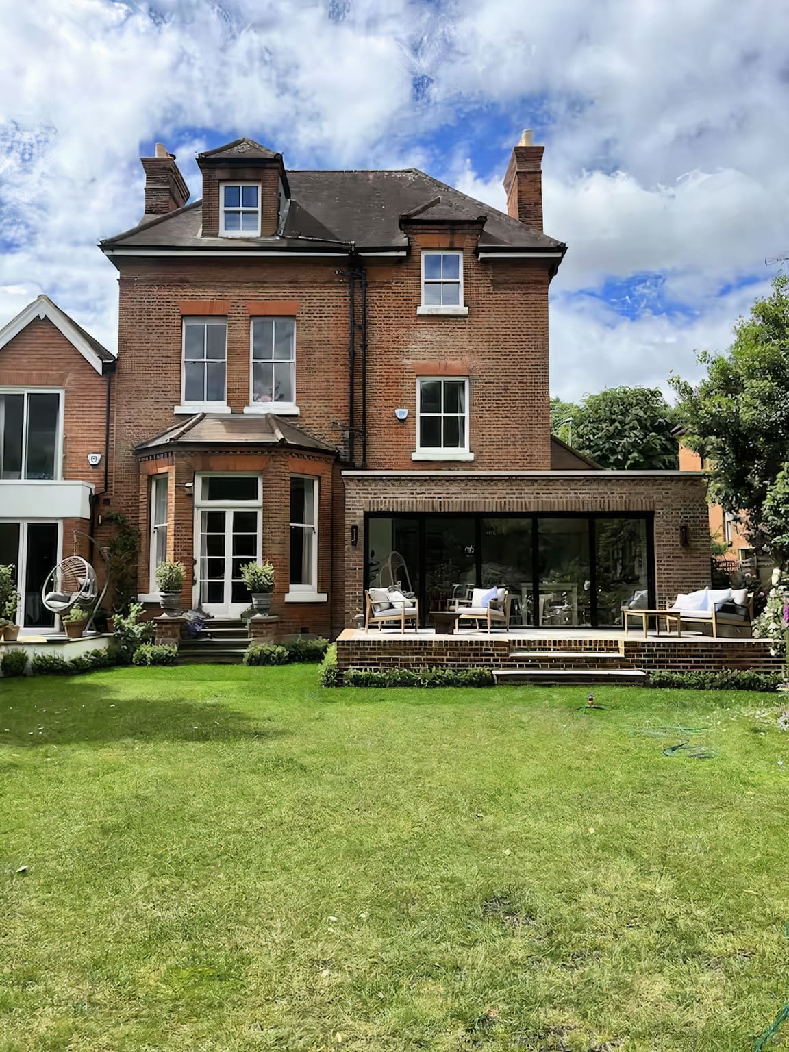 House Wandle Putney: Spacious 6-Bedroom Luxury Apartment for Families, Putney