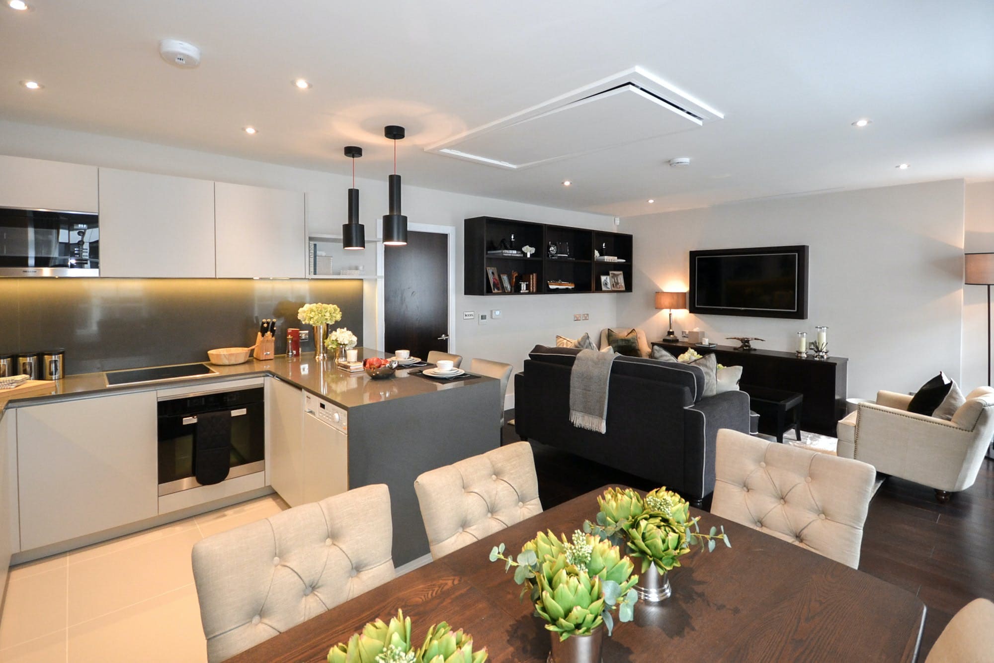 House Wigmore Marylebone: Luxury 2-Bedroom Apartment with Family-Friendly Features, Marylebone
