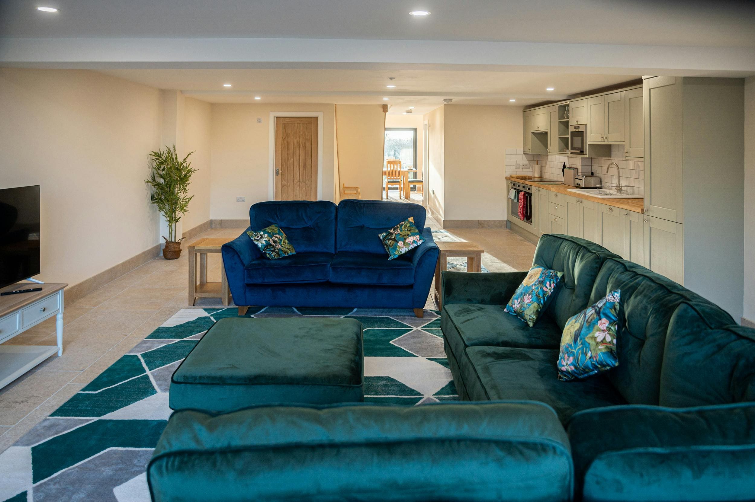 House Windrush Rissington: Luxury 4-Bedroom House with Hot Tub, Gloucestershire