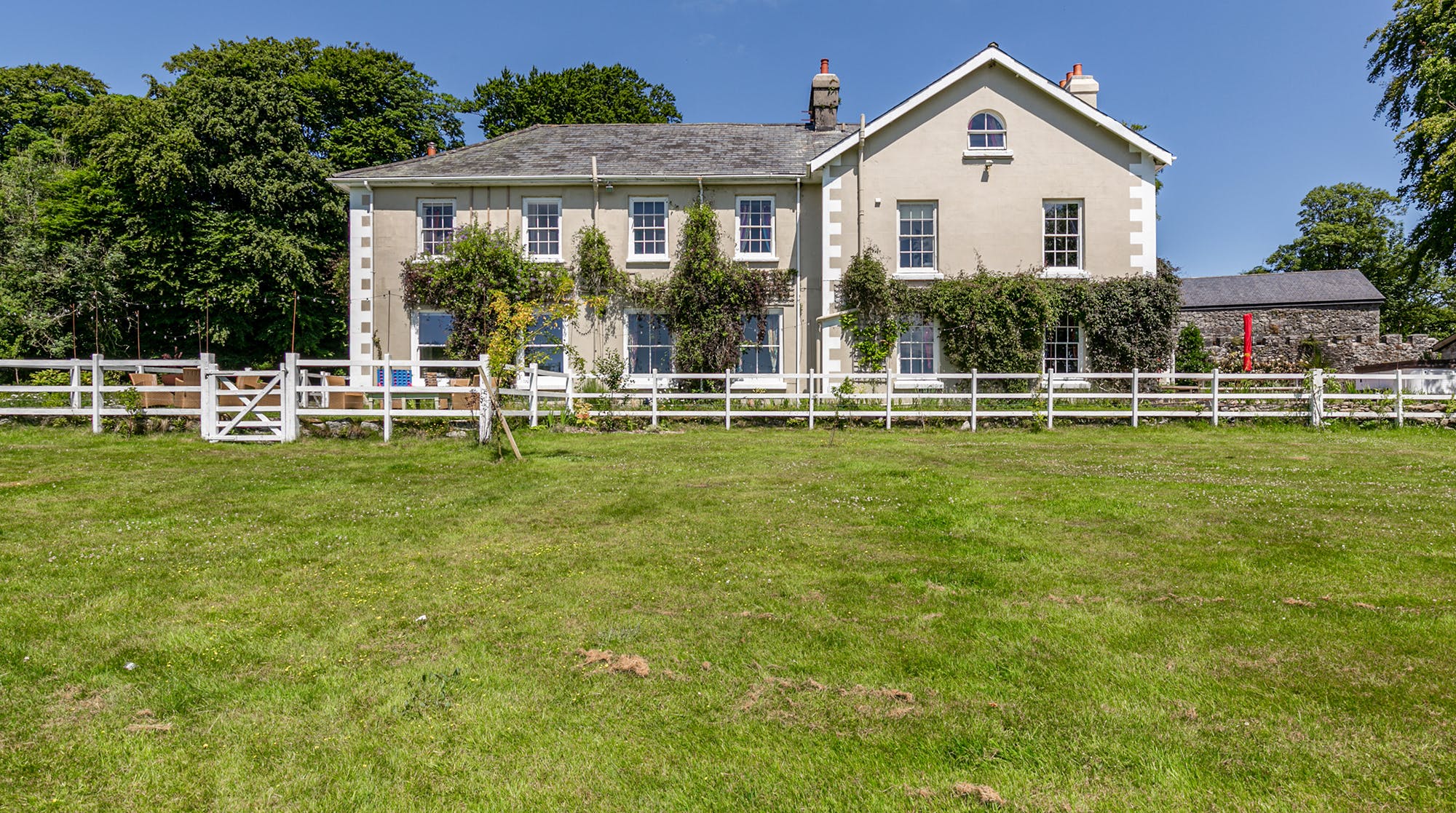 House Wistman Dartmoor: Luxury 9-Bedroom Apartment with Hot Tub, Dartmoor National Park