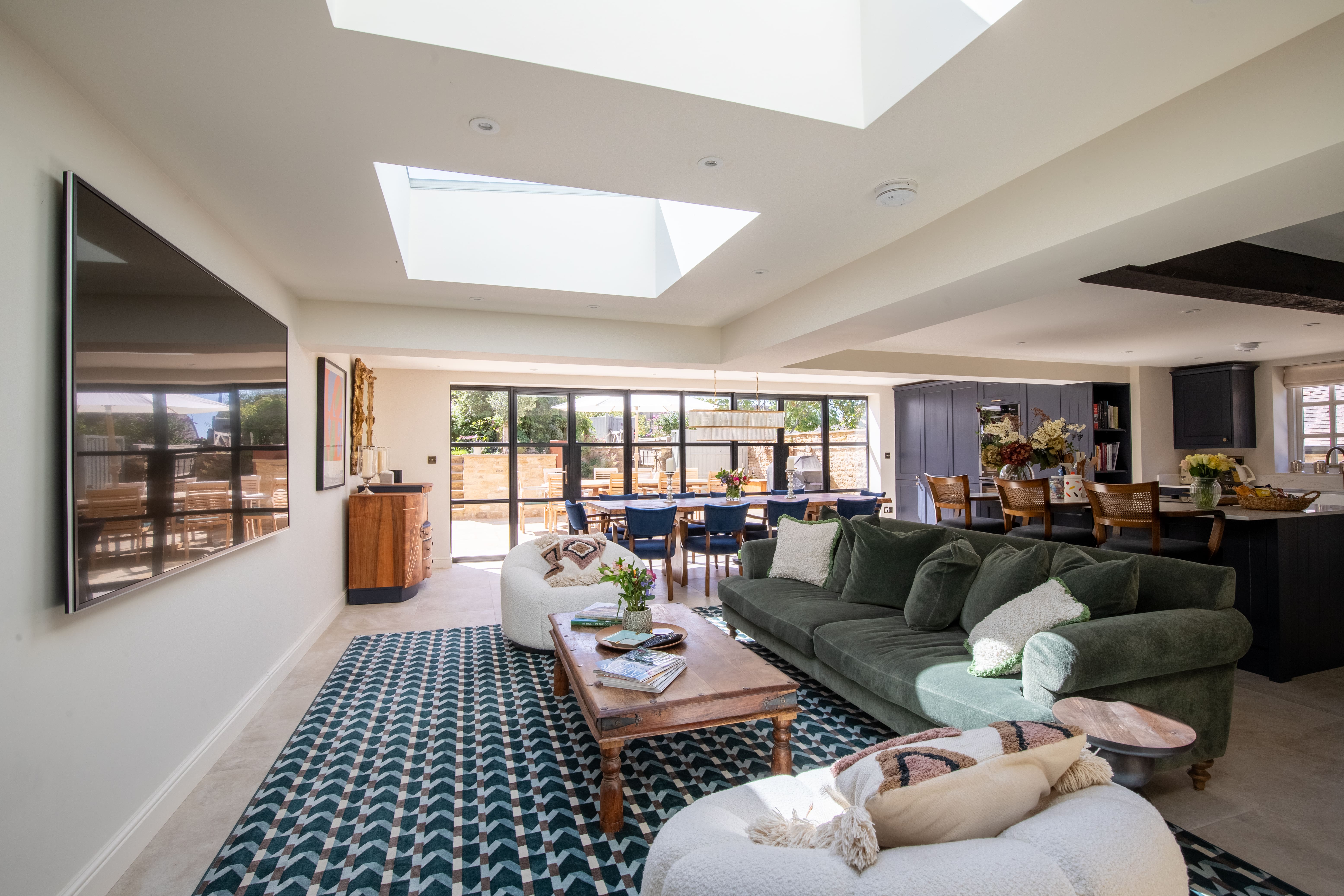 House Wychwood Enstone: Charming 4-Bedroom Luxury House with Garden in Oxfordshire