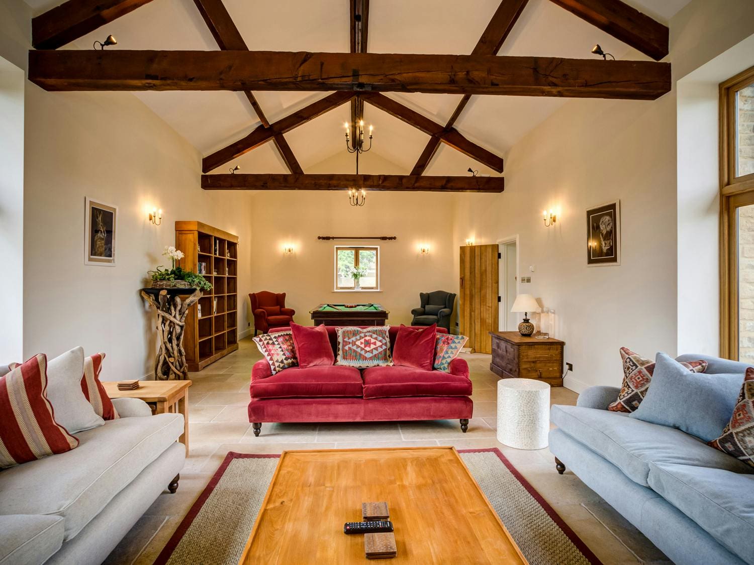 House Wytham Oxfordshire: Luxury 4-Bedroom House with BBQ and Garden, Oxfordshire