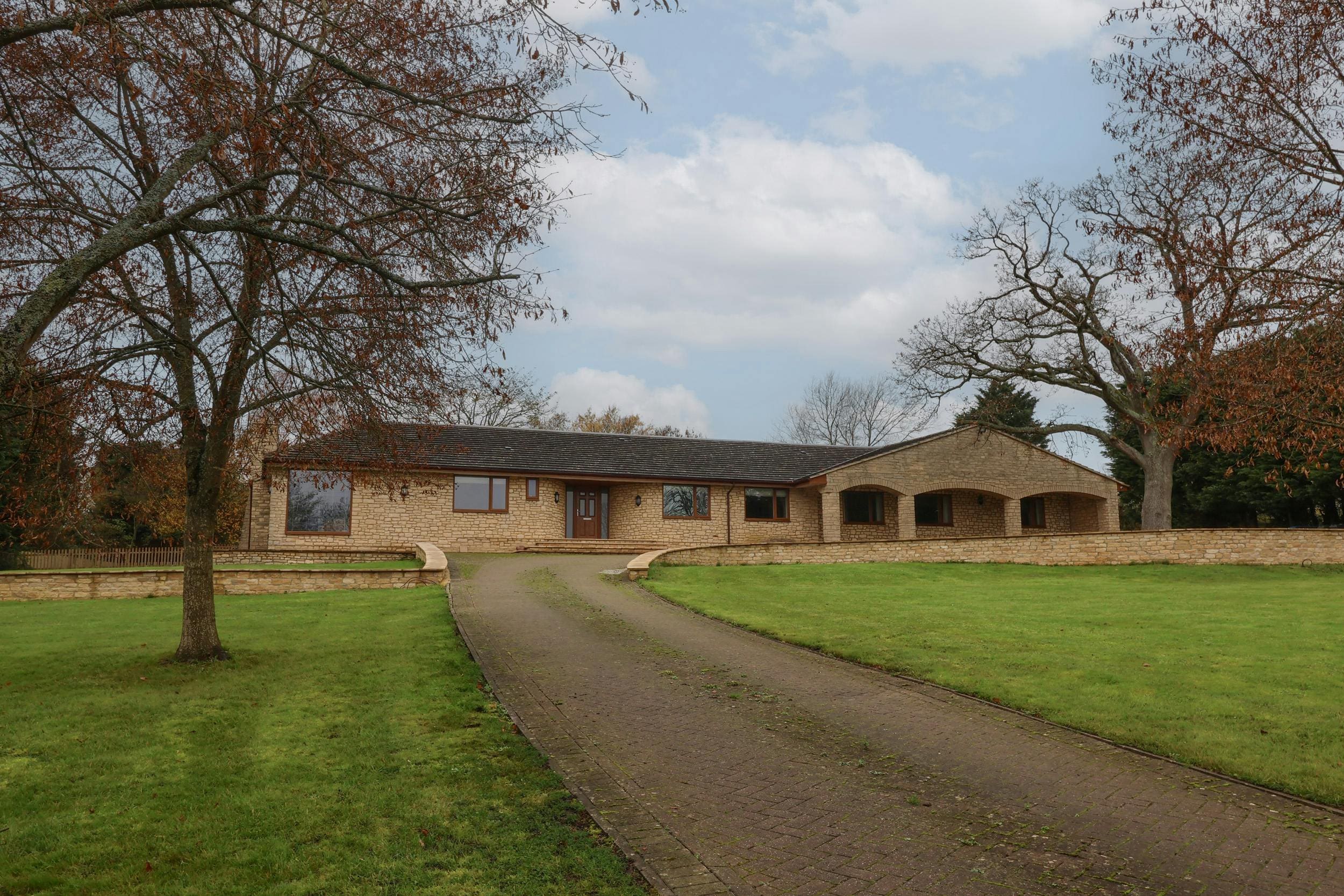 House Wytham Oxfordshire Oxfordshire: Luxury 8-Bedroom House in Countryside Setting, Oxfordshire