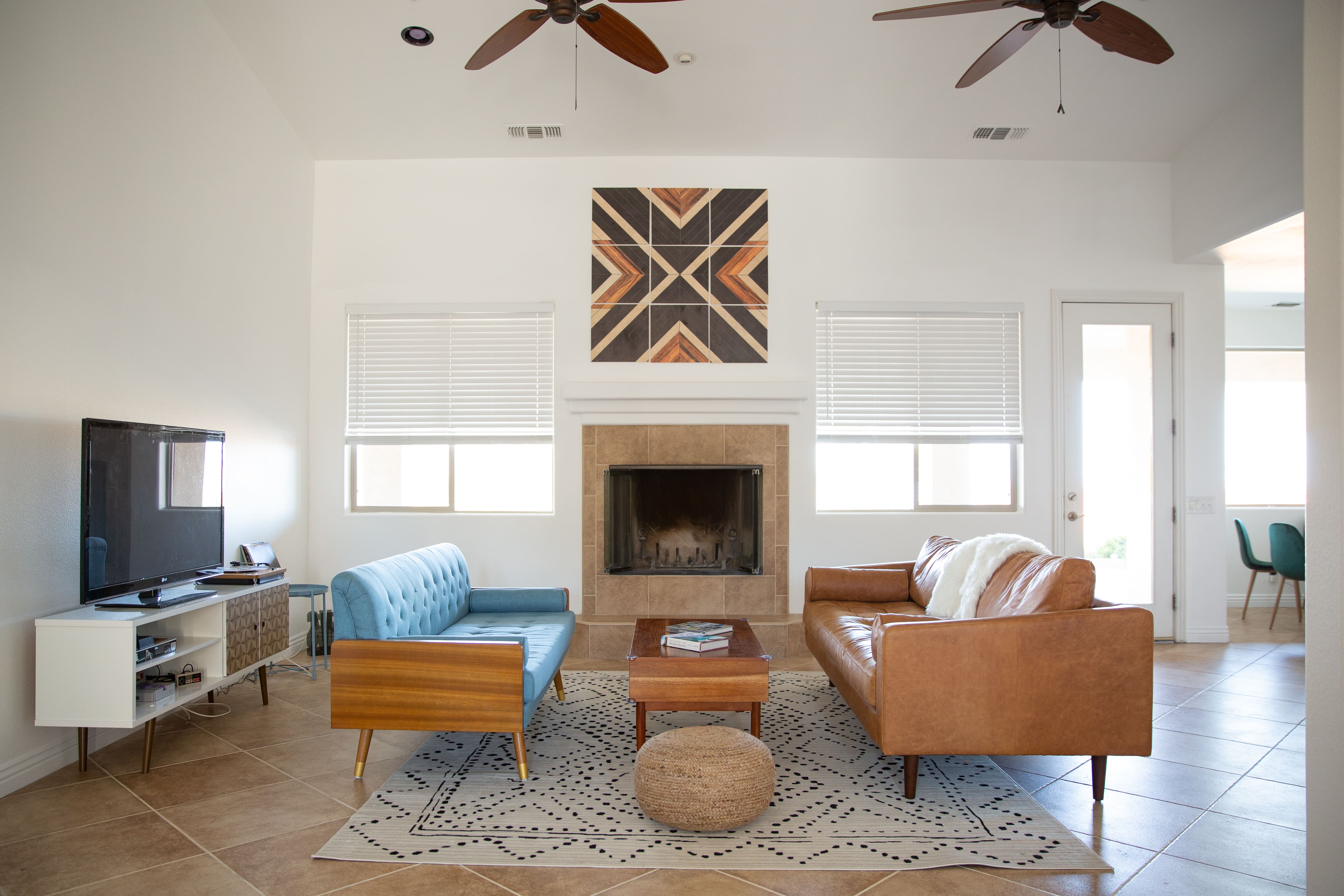 House Yucca JoshuaTree Joshua Tree: Luxury 5-Bedroom Apartment with Hot Tub and Pool, Joshua Tree