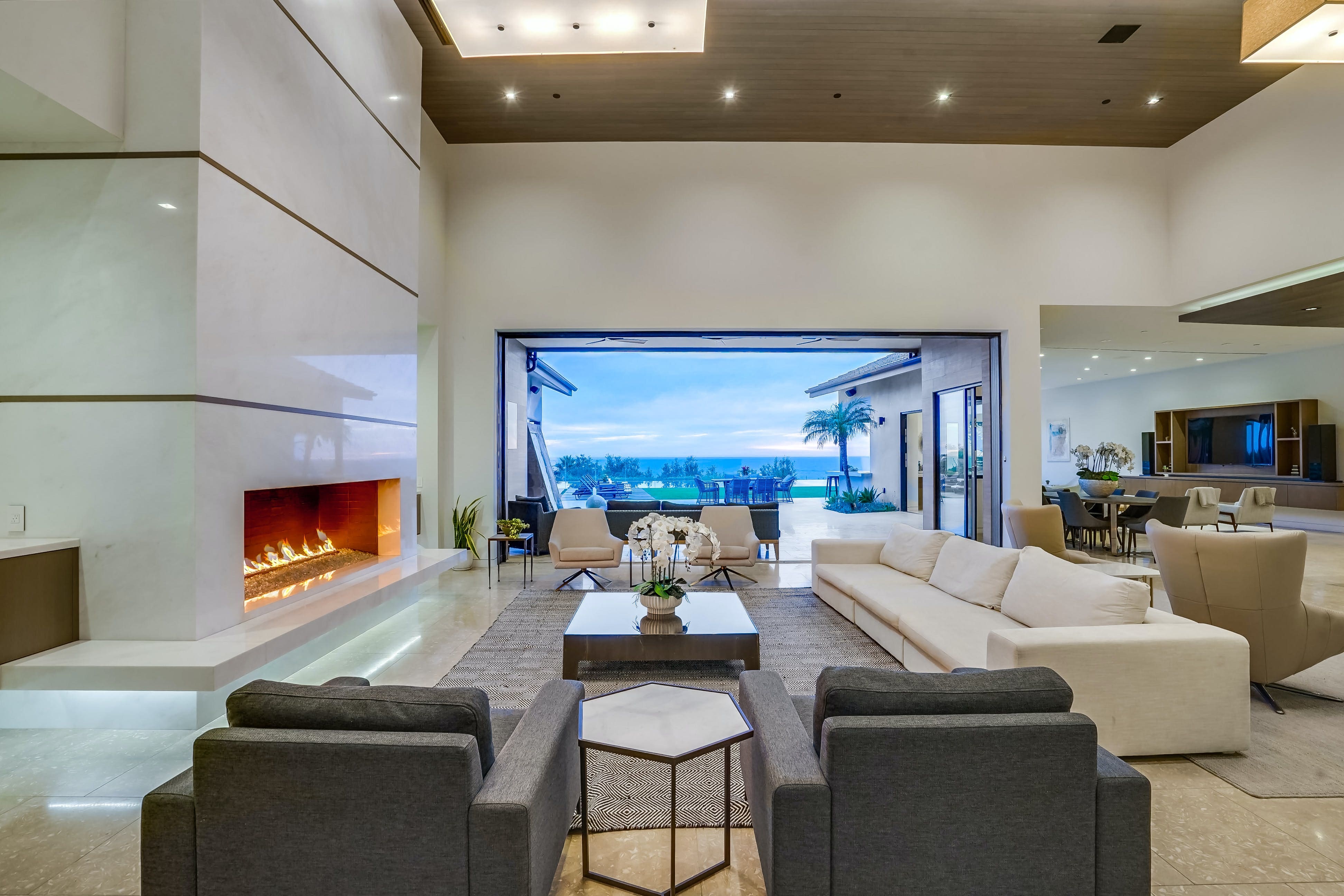 House Zuma Malibu Malibu 7: Luxury 6-Bedroom House with Infinity Pool and Beach Views, Malibu
