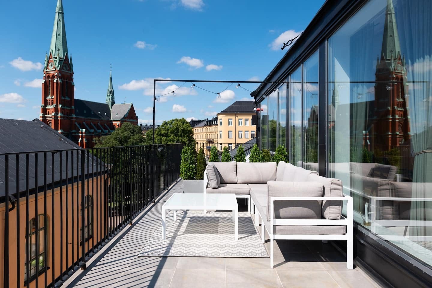Hus Skärgården Stockholm: Elegant 2-Bedroom Apartment with Sauna and Seaview, Stockholm