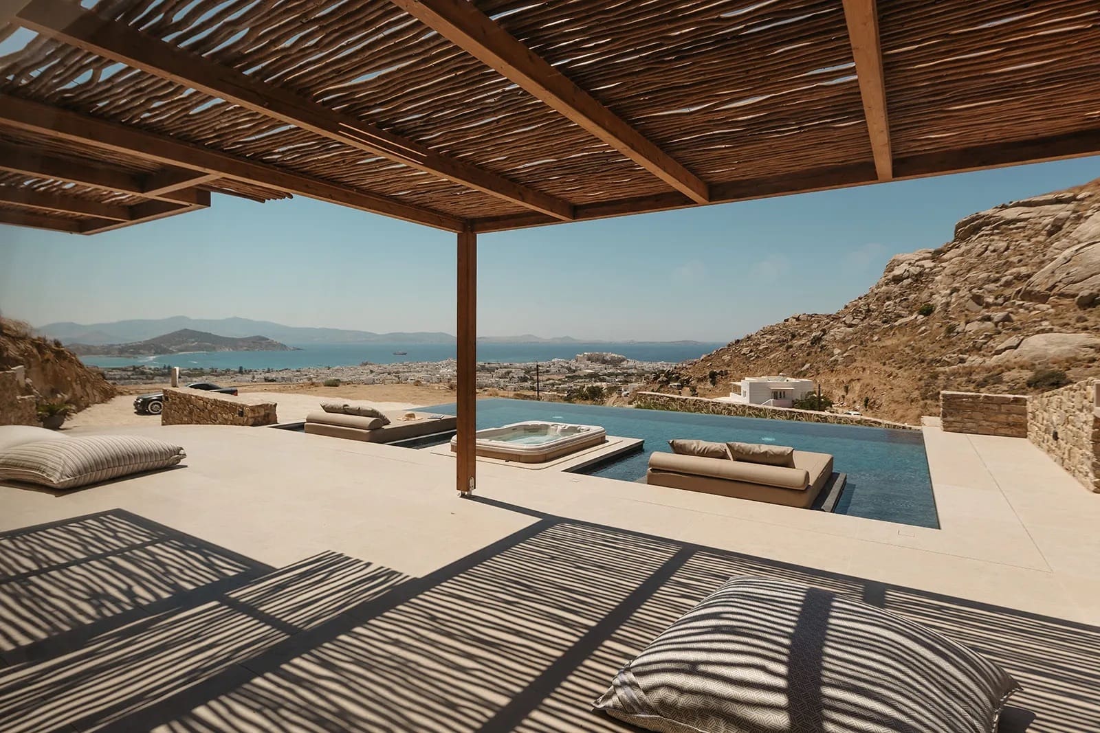 Kastro Thalassitis: Stunning Luxury Villa Rental with Private Pool, Naxos
