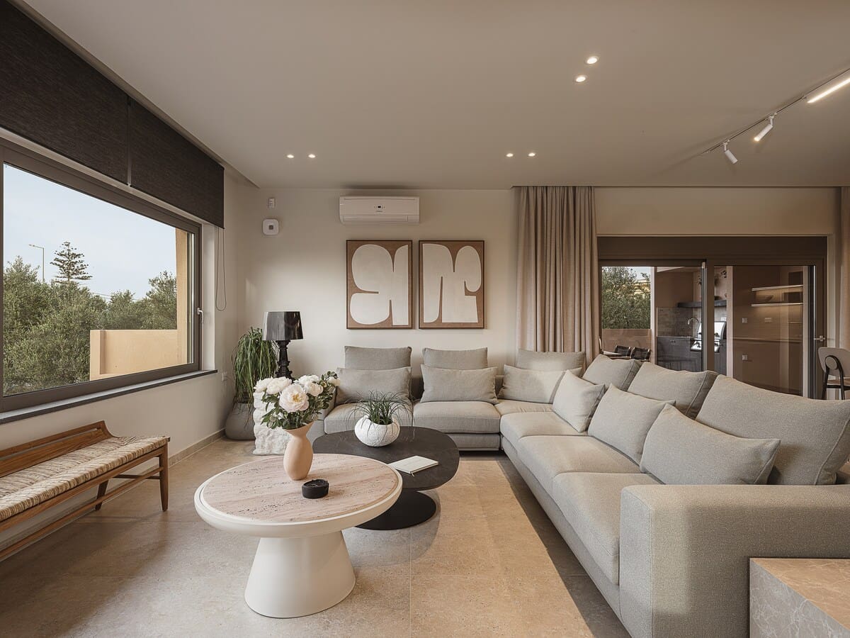 Kato Stalos Seaview Apartment: Luxury 6-Bedroom Apartment with Seaview and Swimming Pool, Chania