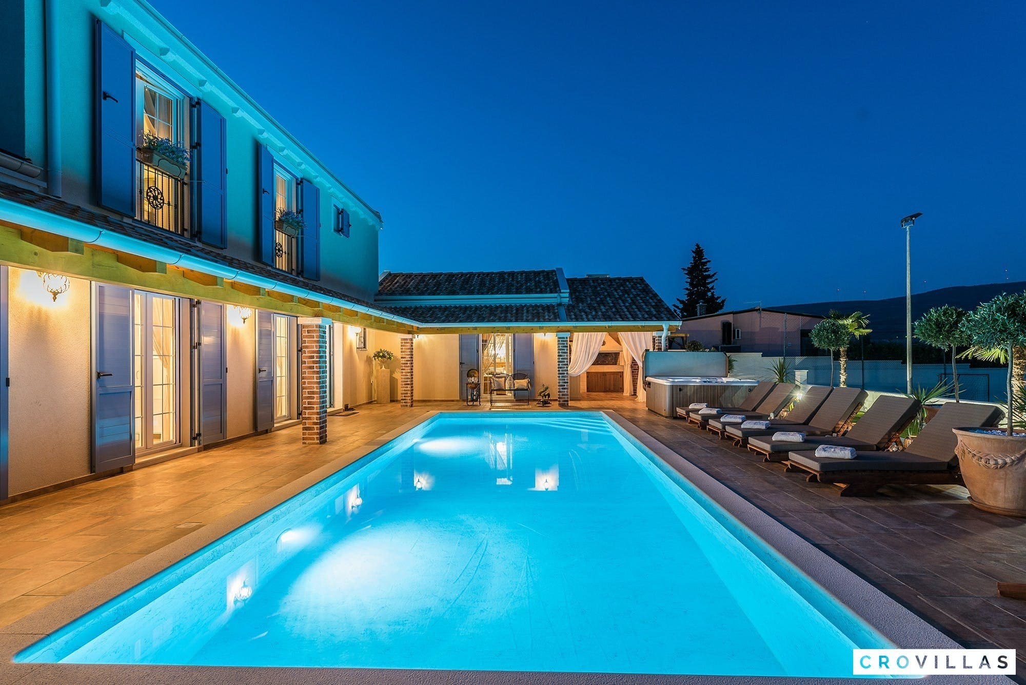 Kuća Borik Zadar: Luxury 3-Bedroom Apartment with Sauna and BBQ, Zadar