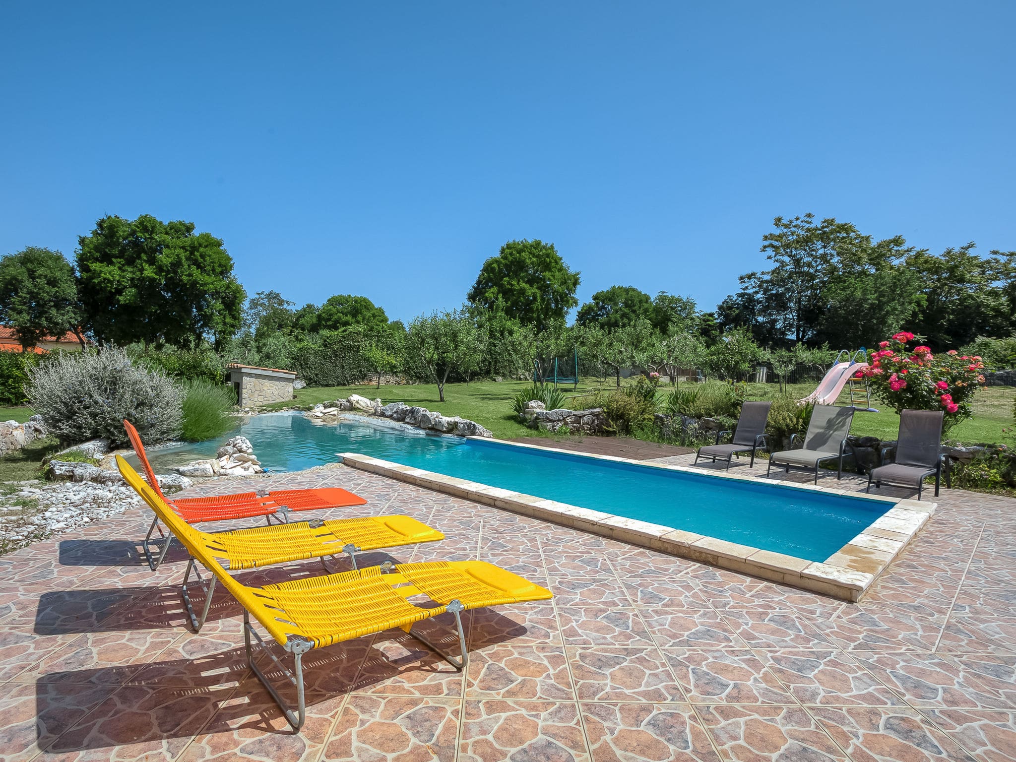 Kuća Bratulići Pula: Spacious 6-Bedroom Family Villa with Private Pool and Gardens Near Pula Croatia