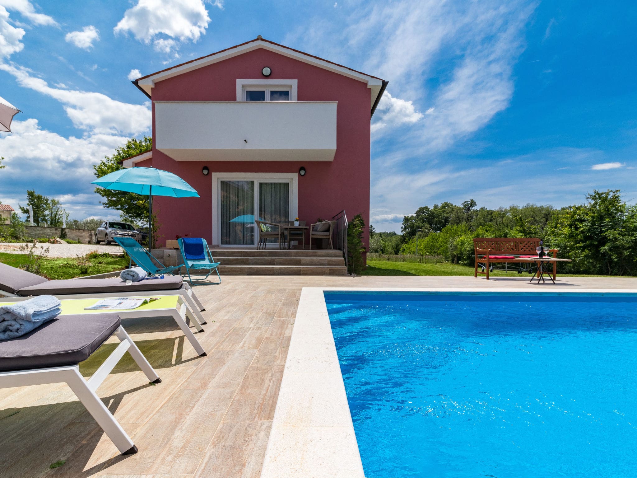 Kuća Červari Tinjan: Modern 4-Bedroom Villa with Heated Private Pool and Country Views in Central Istria